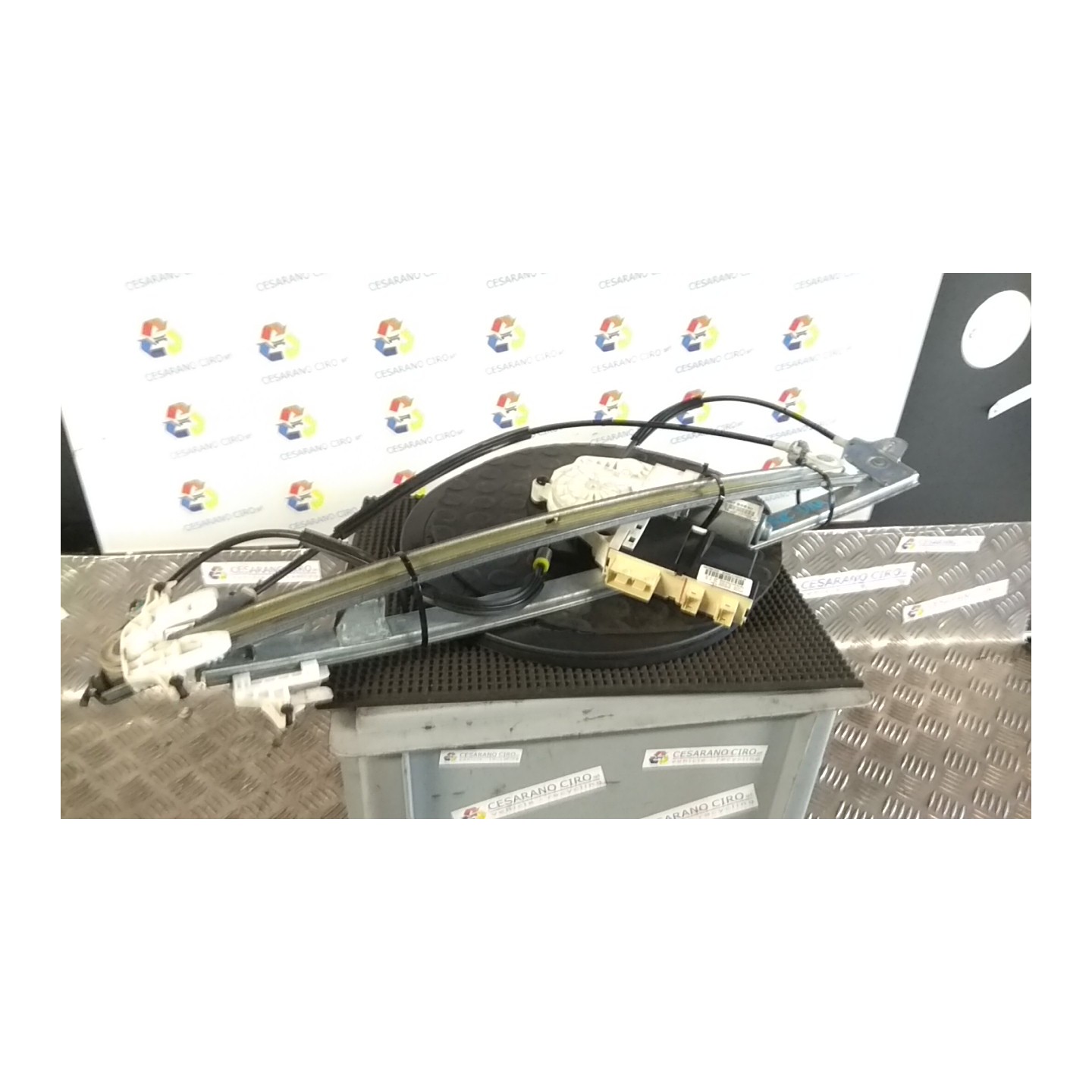 ALZACRISTALLO ELETTR. PORTA ANT. C/MOTORINO DX. 082 LANCIA PHEDRA (TC) (06/02-01/11) 4HT 1485311080