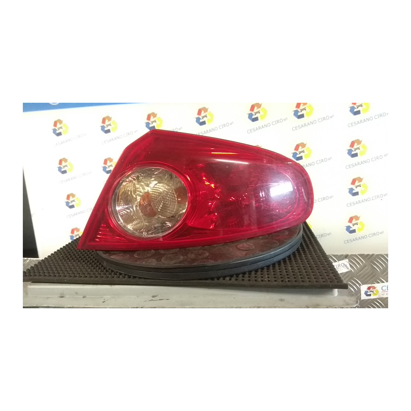 FANALE POST. PARTE EST. DX. 114 CHEVROLET (DAEWOO) LACETTI (J200) (01/05-) F14D3 96551217