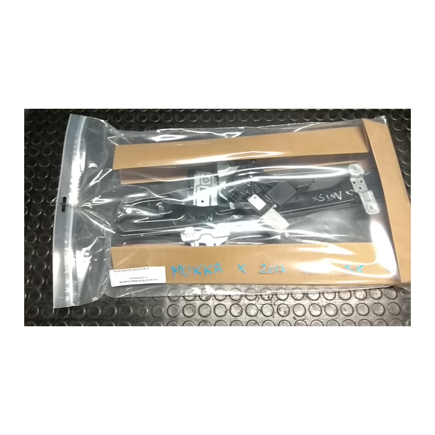ALZACRISTALLO ELETTR. PORTA ANT. SX. 075 OPEL MOKKA X (07/16-) B16DTUOPTLWV 42562196