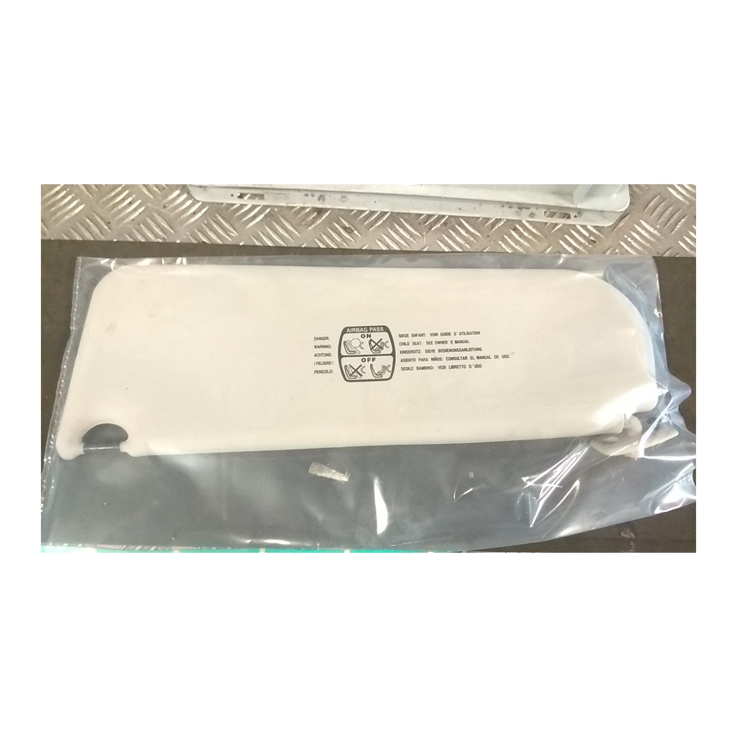 ALETTA PARASOLE PARABREZZA SX. 004 FIAT ULYSSE (2F) (06/02-12/10) 4HW 9464423377