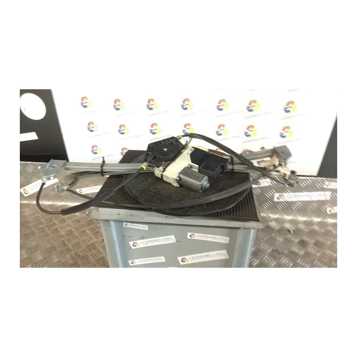 ALZACRISTALLO ELETTR. PORTA ANT. DX. 008 FIAT ULYSSE (2F) (06/02-12/10) 4HW 1485311080