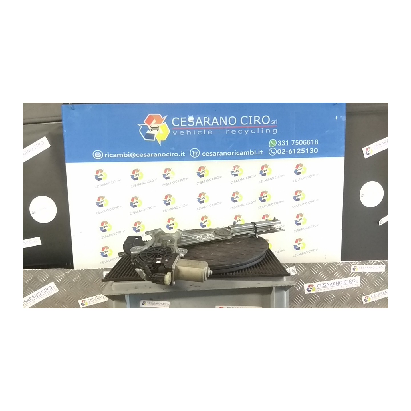 ALZACRISTALLO ELETTR. PORTA ANT. SX. 019 NISSAN MICRA (K13K) (09/10-) HR12 807211HB0A