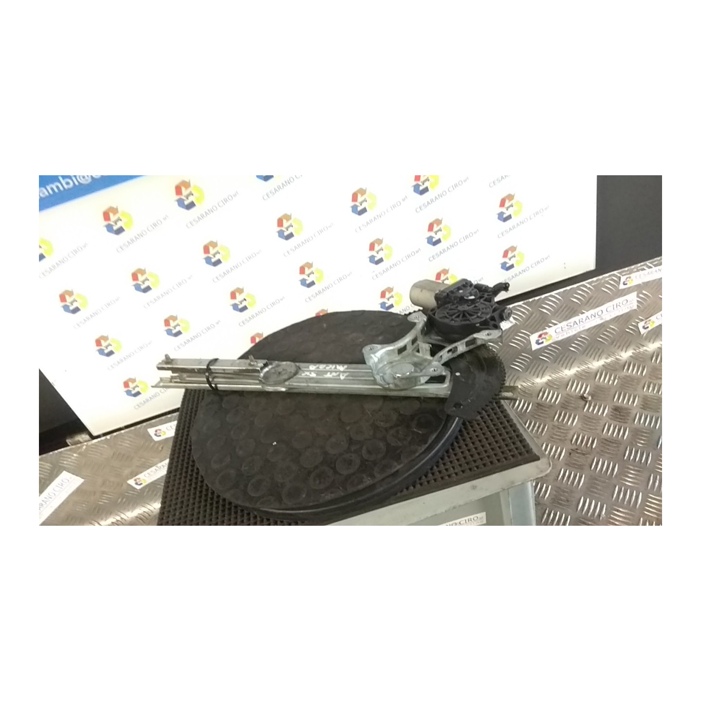 ALZACRISTALLO ELETTR. PORTA ANT. SX. 019 NISSAN MICRA (K13K) (09/10-) HR12 807211HB0A
