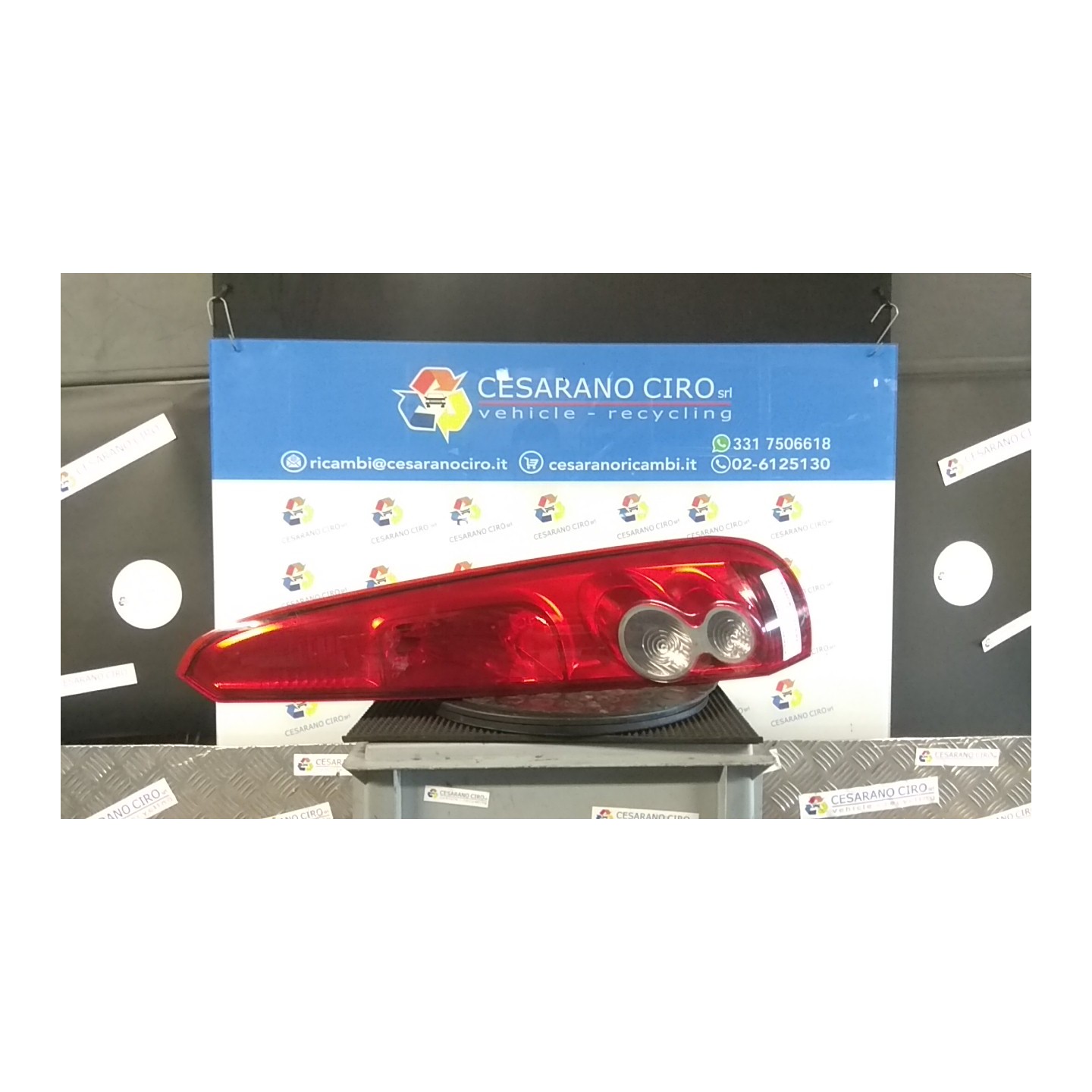 FANALE POST. DX. 068 FORD FIESTA (CBK) (12/05-12/08) FUJA 1437625