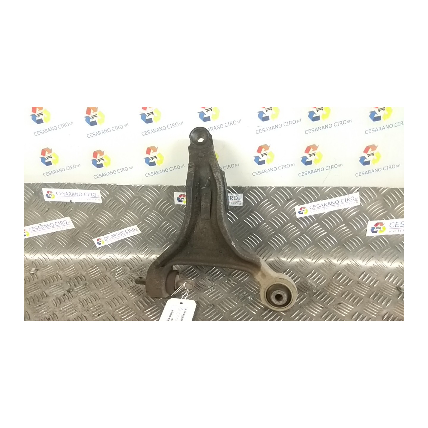 BRACCIO OSCILLANTE ANT. INF. SOSP. POST. P/AWD DX. 024 VOLVO V70/XC70 (01/00-10/07) D5244T 30666534