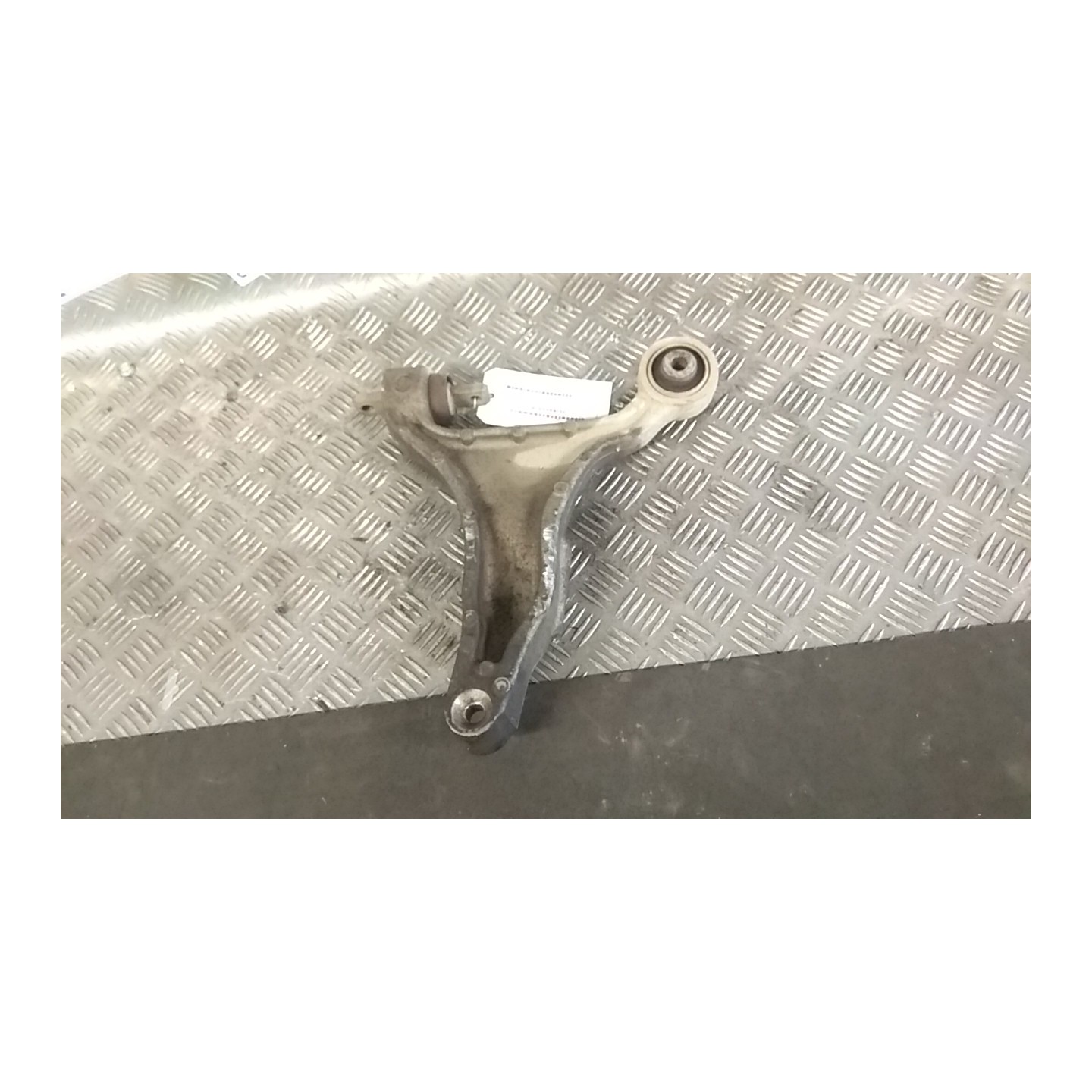 BRACCIO OSCILLANTE ANT. INF. SOSP. POST. P/AWD DX. 024 VOLVO V70/XC70 (01/00-10/07) D5244T 30666534