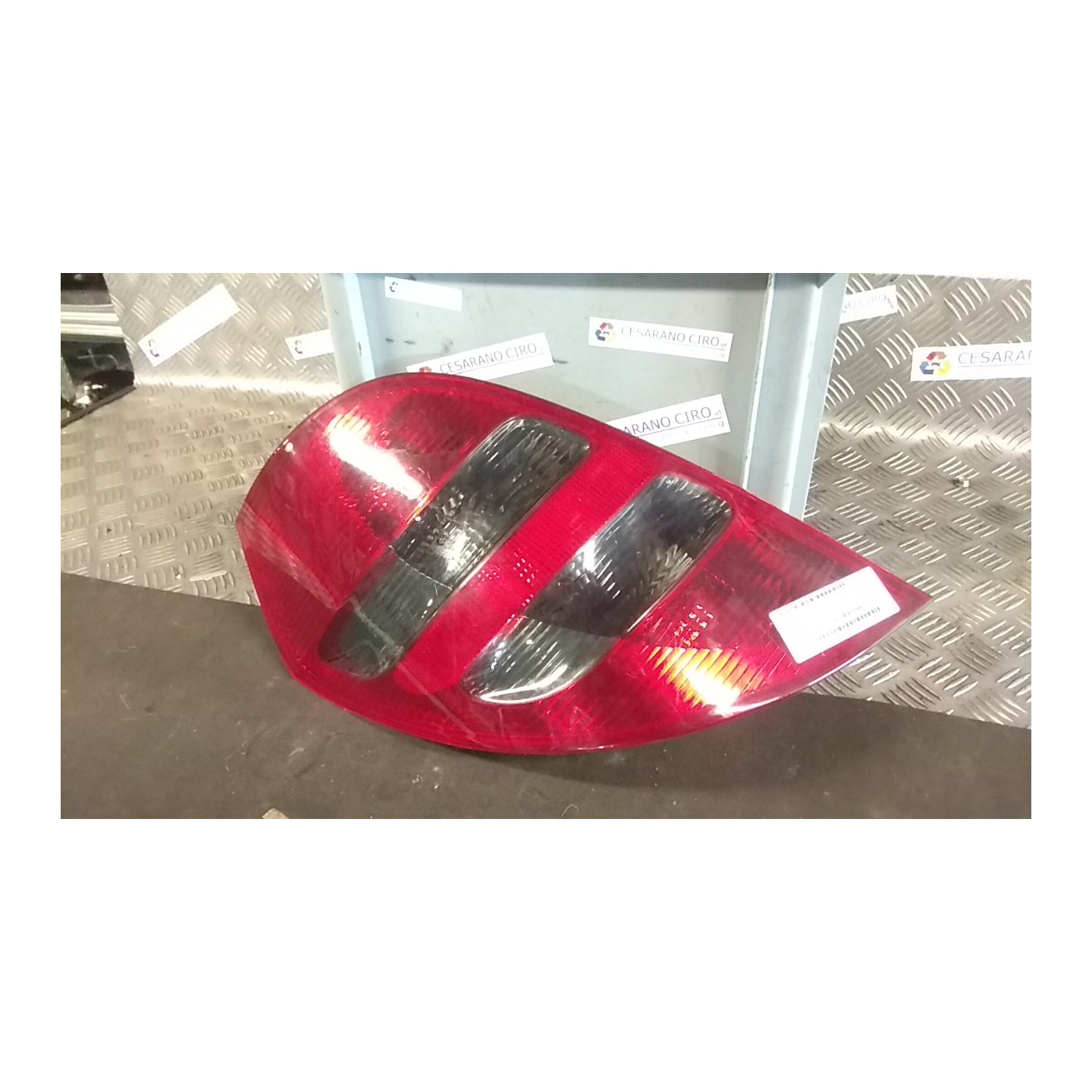 FANALE POST. P/AVANTGARDE SX. 114 MERCEDES-BENZ CLASSE A (W/C169) (07/04-04/13 266920 A1698202964