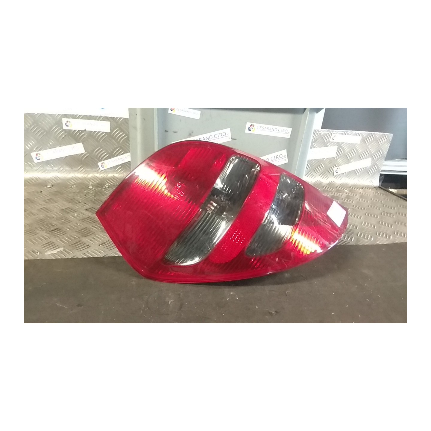 FANALE POST. P/AVANTGARDE SX. 114 MERCEDES-BENZ CLASSE A (W/C169) (07/04-04/13 266920 A1698202964
