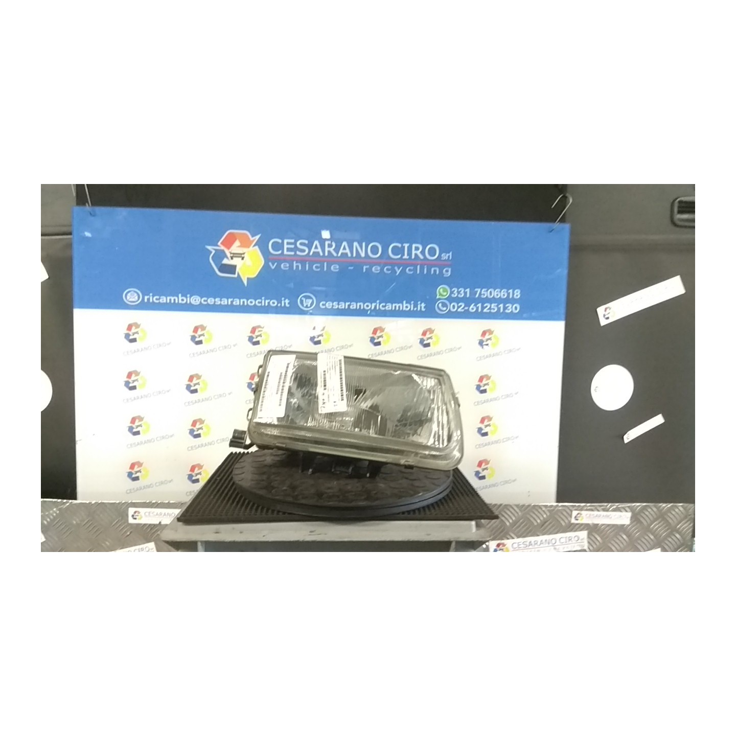 PROIETTORE DX. 143 VOLKSWAGEN POLO 3A SERIE (11/94-09/01) AEX 6N1941016