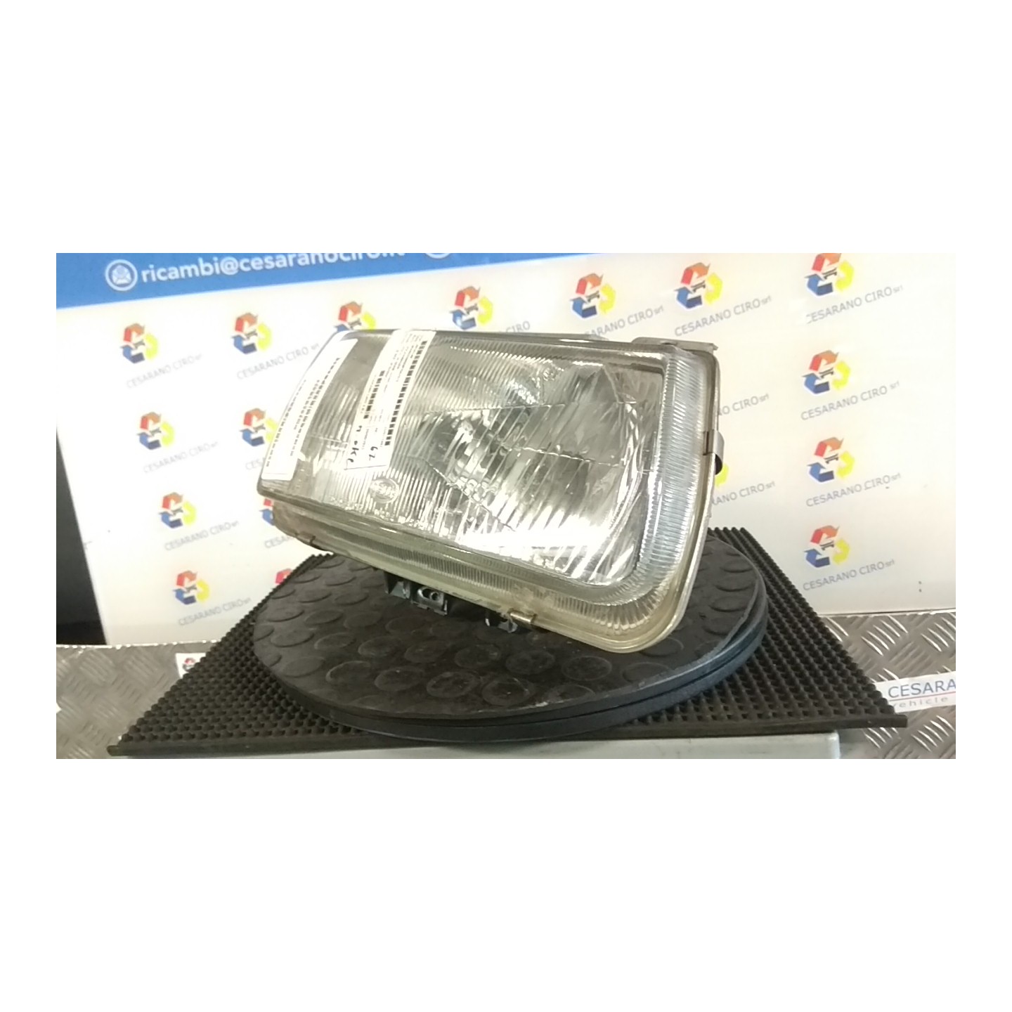 PROIETTORE DX. 143 VOLKSWAGEN POLO 3A SERIE (11/94-09/01) AEX 6N1941016