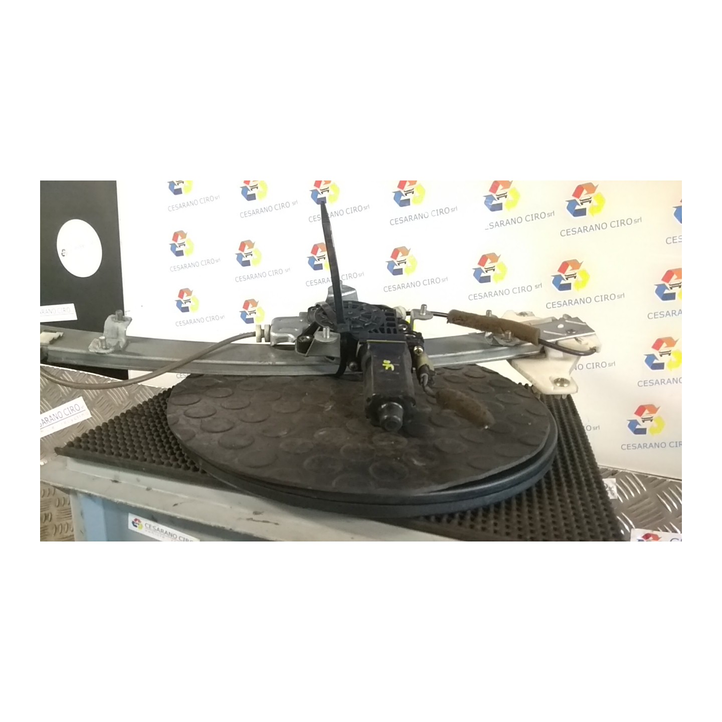ALZACRISTALLO ELETTR. PORTA ANT. SX. 174 HYUNDAI ACCENT (11/99-05/06) G4EA 8240325210