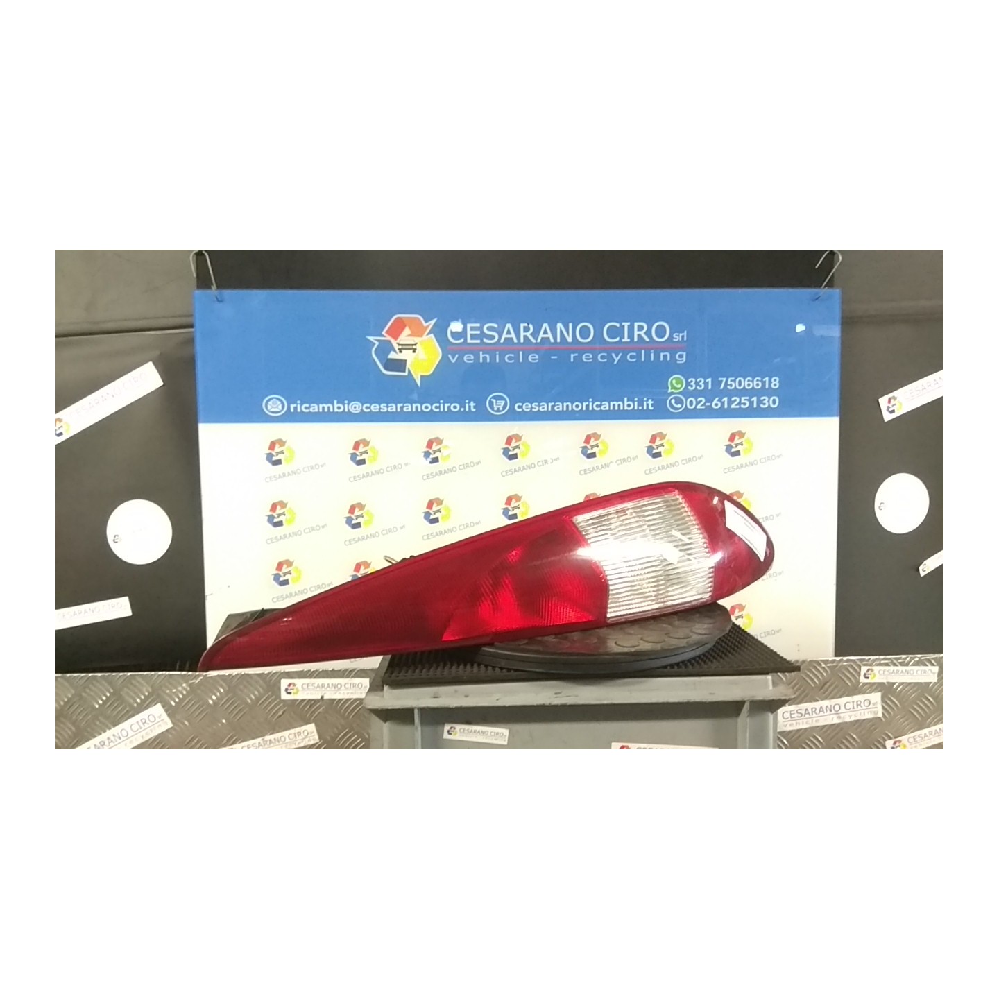 FANALE POST. DX. 038 FORD MONDEO (GE) (09/03-07/07) HJBB 1331600