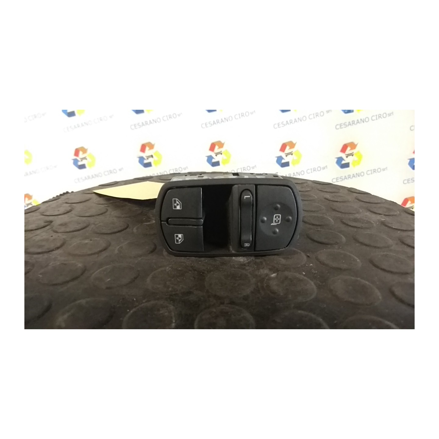 BLOCCO COMANDI ALZACRISTALLI E RETROVISORI EST. 019 OPEL CORSA (S07) (07/06-02/11) Z12XEP 13258521