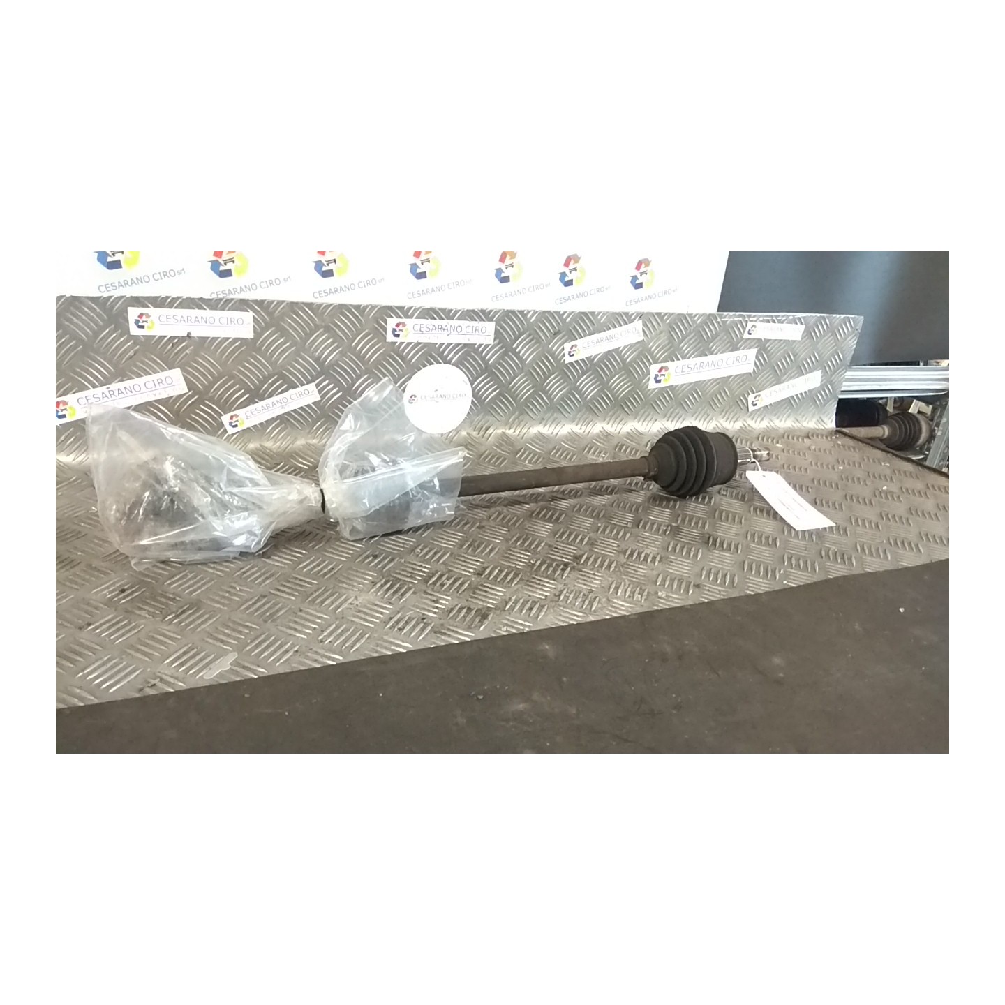 SEMIALBERO ANT. C/BILANCIERE DX. 031 FIAT GRANDE PUNTO (2Y) (06/05-12/08 199A4000 55700557