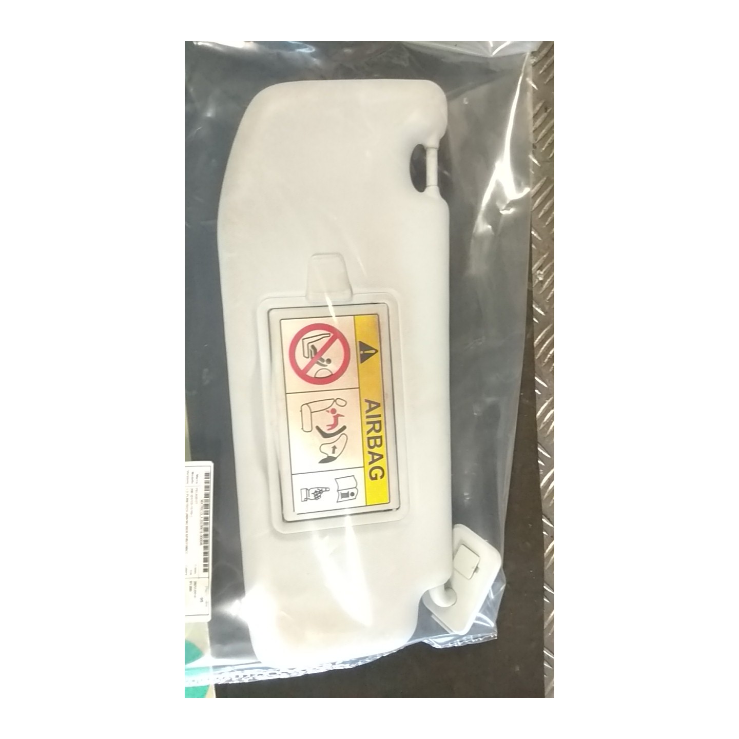 ALETTA PARASOLE PARABREZZA OCCULTABILE DX. 045 PEUGEOT 208 (01/12-11/15) HM01 16079193PR