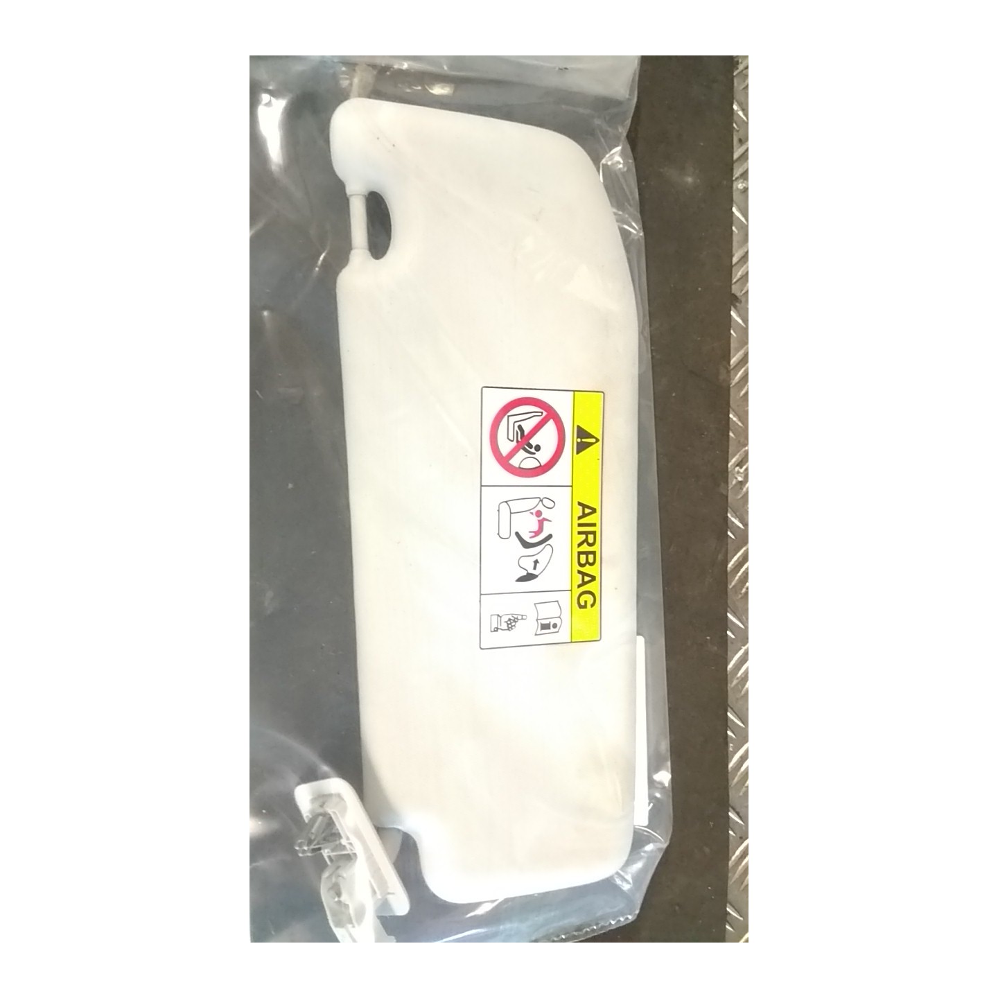 ALETTA PARASOLE PARABREZZA OCCULTABILE DX. 045 PEUGEOT 208 (01/12-11/15) HM01 16079193PR