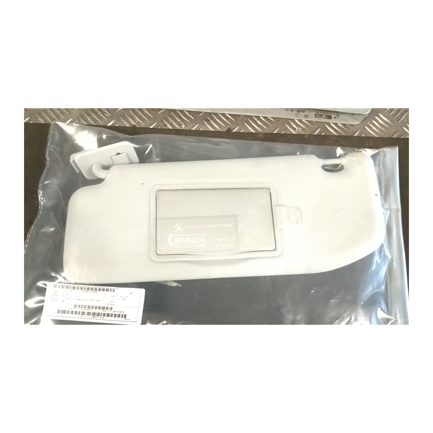 ALETTA PARASOLE PARABREZZA OCCULTABILE SX. 046 PEUGEOT 208 (01/12-11/15) HM01 16079193PR