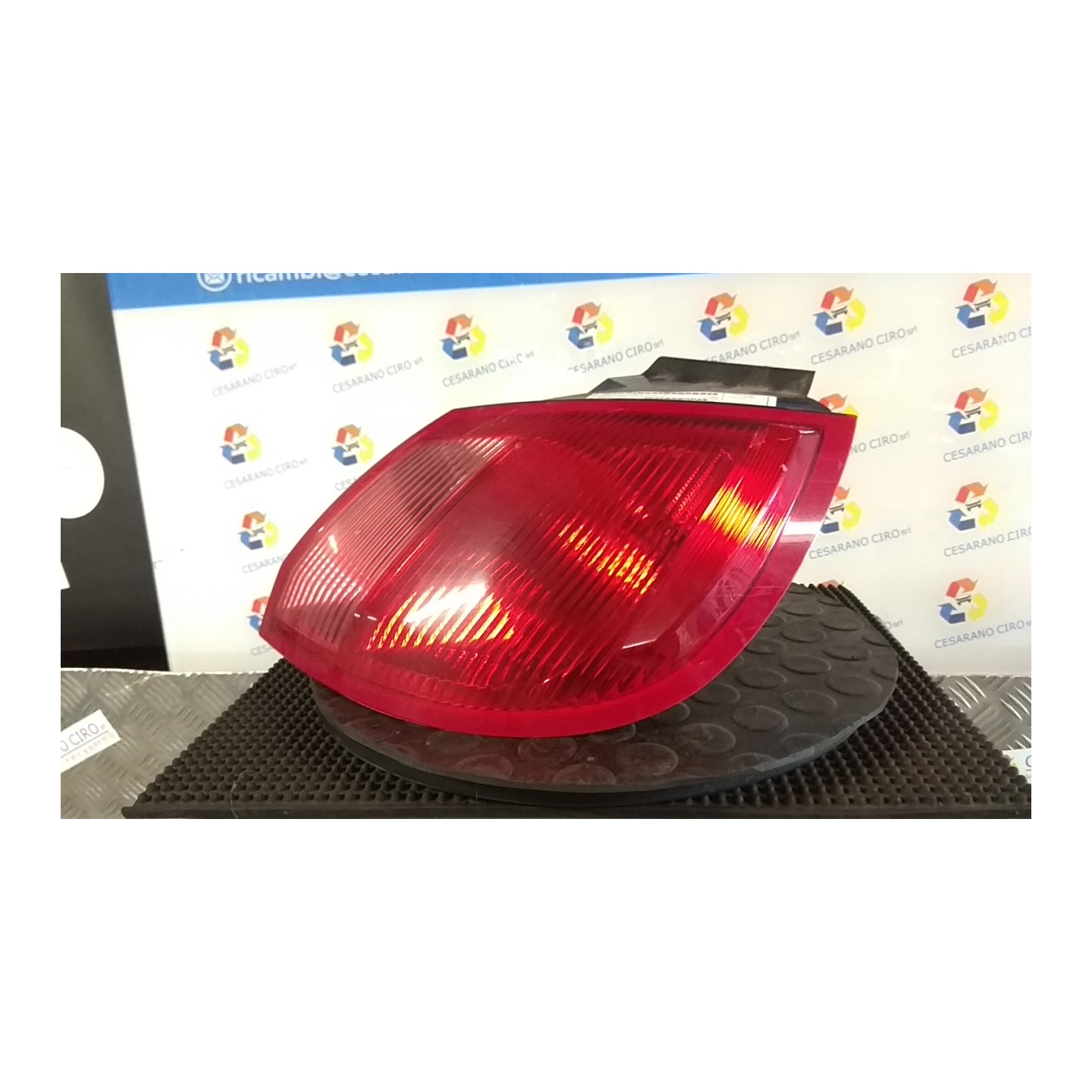 FANALE POST. PARTE EST. DX. 012 MITSUBISHI COLT 7A SERIE (06/04-12/09) 135930 MN186268