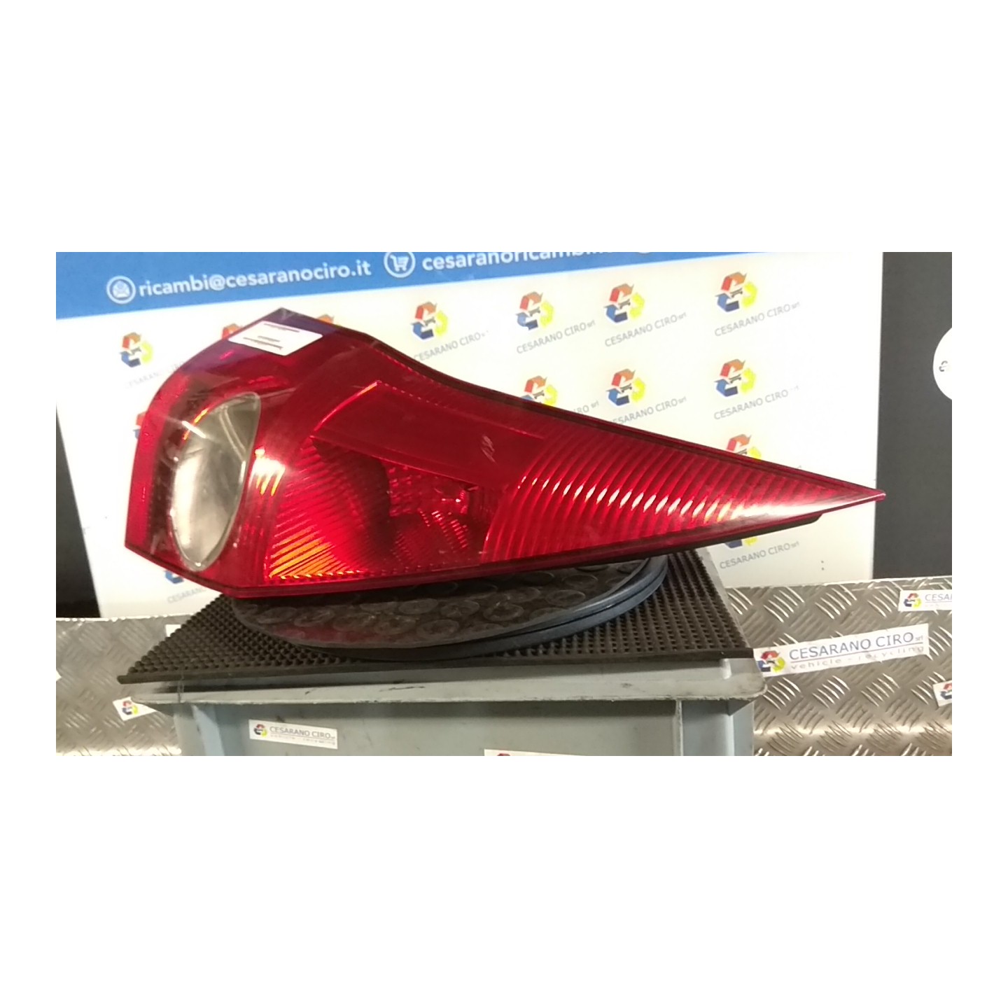 FANALE POST. SX. 049 RENAULT MEGANE 2A SERIE (09/02-02/06) K4MT7 8200142684