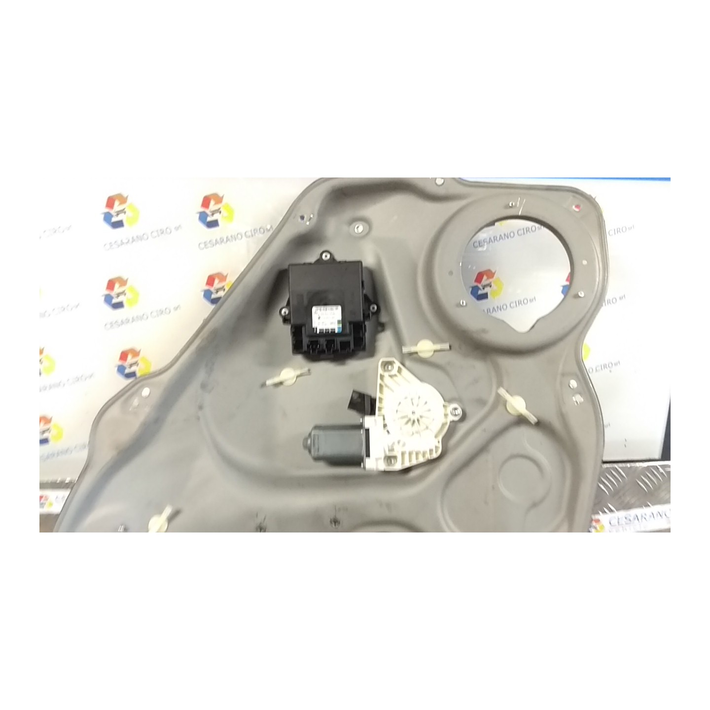 ALZACRISTALLO ELETTR. PORTA POST. DX. 107 MERCEDES-BENZ CLASSE B (T245) (03/05-03/13) 266920 A1697303879