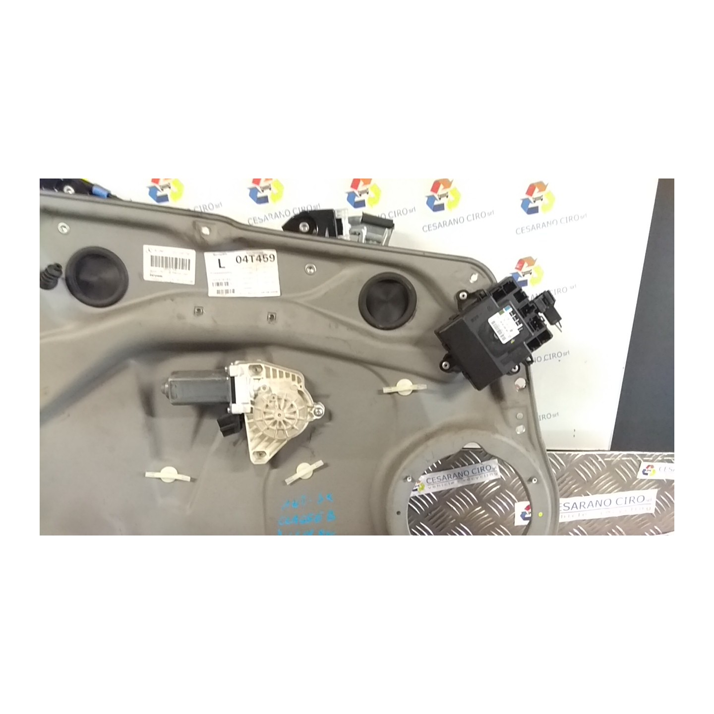 ALZACRISTALLO ELETTR. PORTA POST. SX. 108 MERCEDES-BENZ CLASSE B (T245) (03/05-03/13) 266920 A1697303779