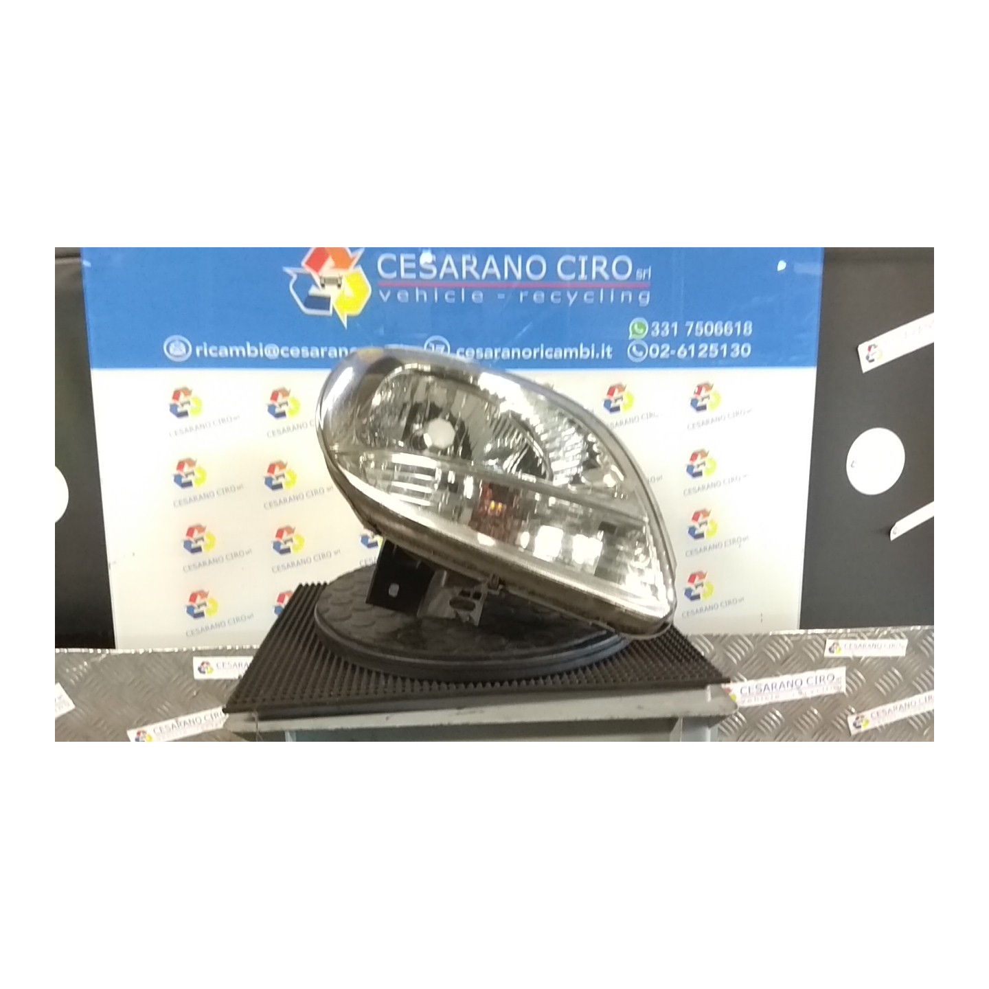PROIETTORE DX. 151 RENAULT KANGOO (04/03-03/09) D7FG7 260107401R