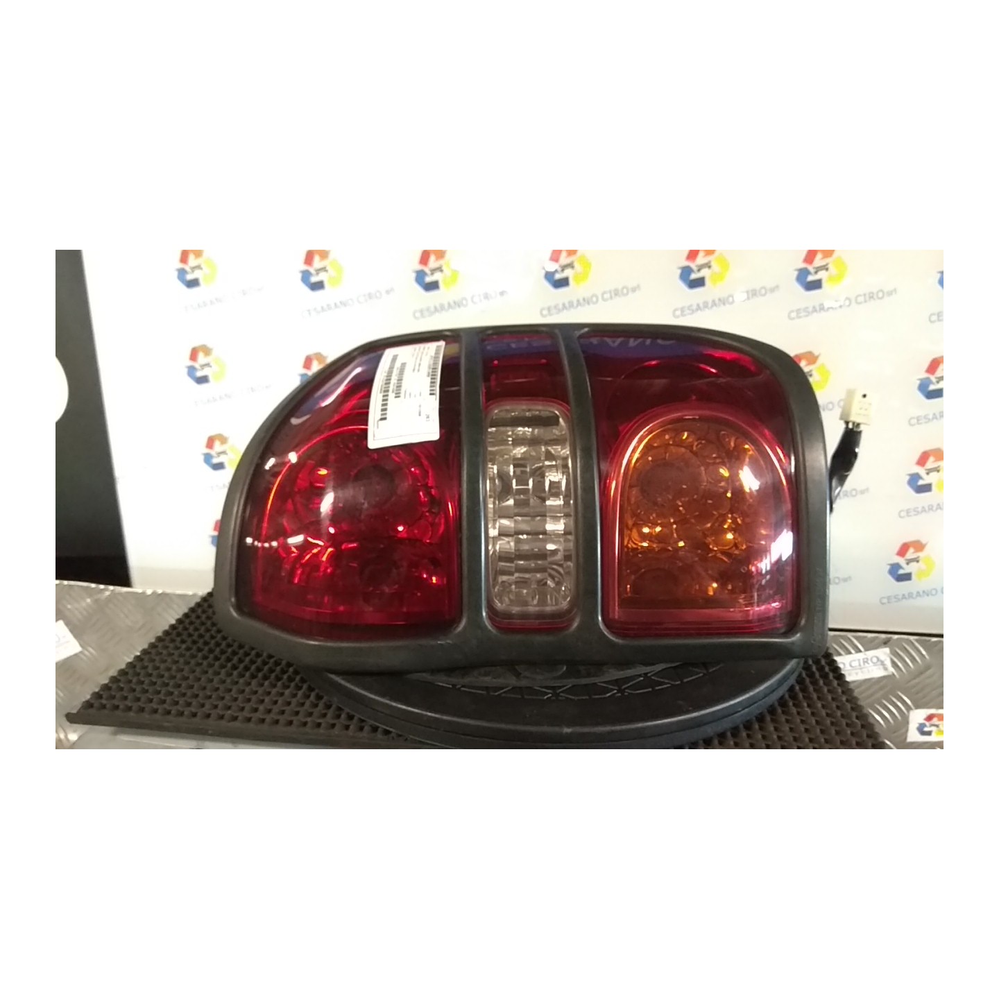 FANALE POST. DX. 056 TOYOTA RAV 4 2A SERIE (09/00-01/06) 1CDFTV 8155142060