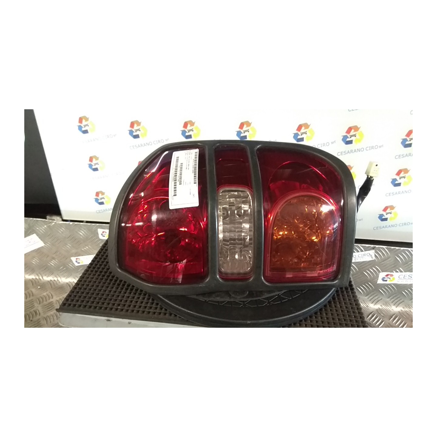 FANALE POST. DX. 056 TOYOTA RAV 4 2A SERIE (09/00-01/06) 1CDFTV 8155142060