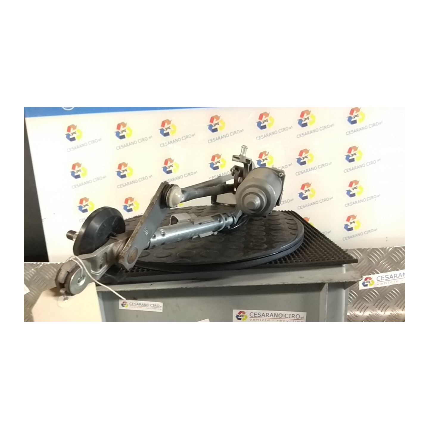 MOTORINO TERGIPARABREZZA 002 TOYOTA AURIS (01/07-) 1ZRFE 8511012A10