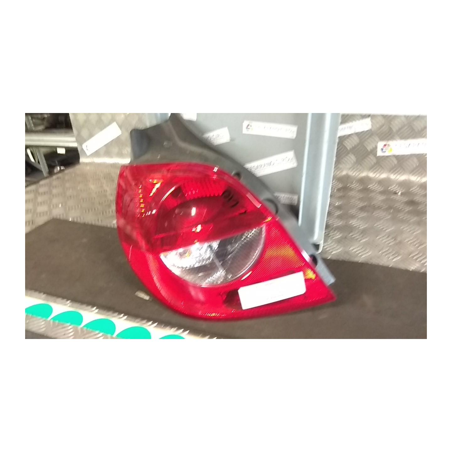 FANALE POST. SX. 044 RENAULT CLIO 3A SERIE (07/05-05/09) D4FD7 8200459962