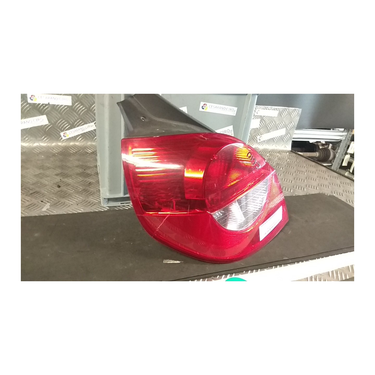 FANALE POST. SX. 044 RENAULT CLIO 3A SERIE (07/05-05/09) D4FD7 8200459962