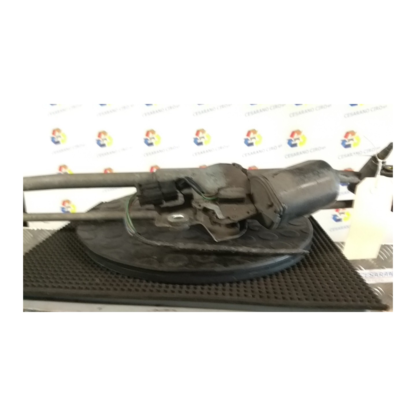 MECCANISMO TERGIPARABREZZA CON MOTORINO 047 LAND ROVER FREELANDER (02/98-08/02) 204D3 DLB500090