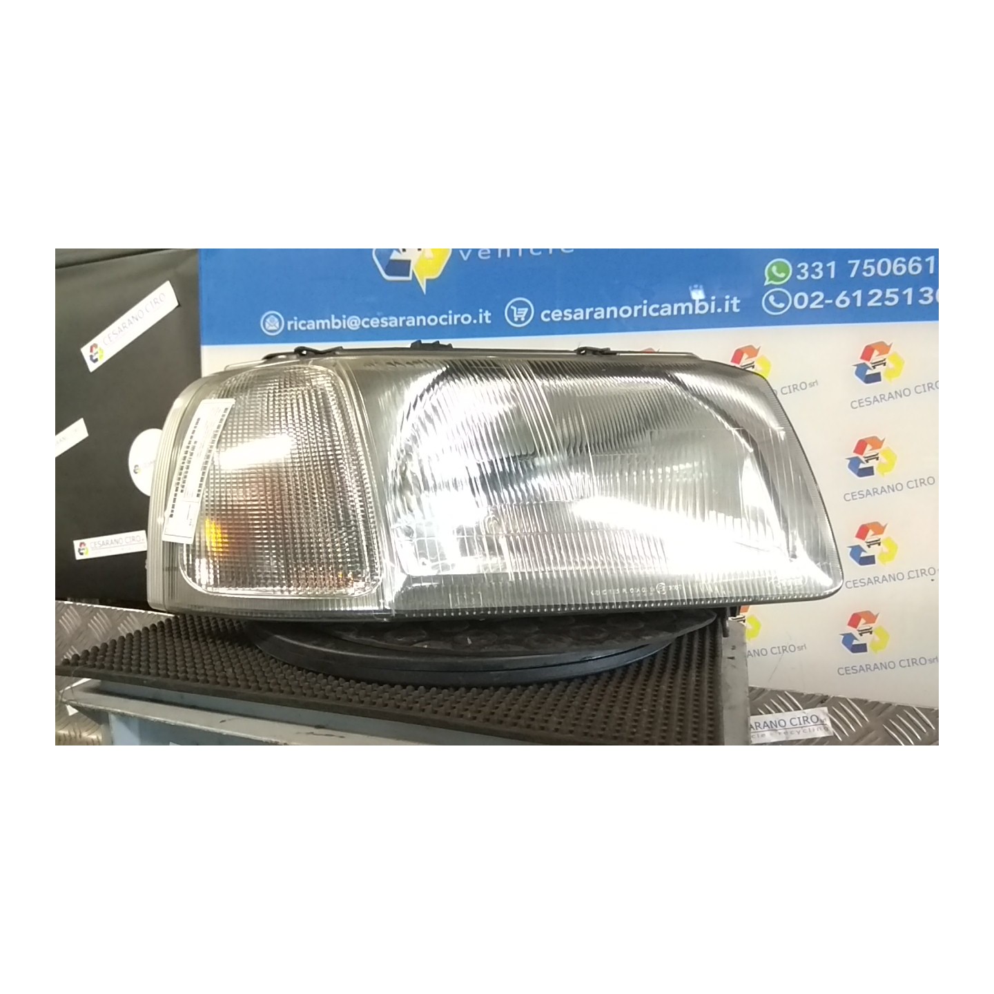 PROIETTORE DX. 059 LAND ROVER FREELANDER (02/98-08/02) 204D3 XBC001740