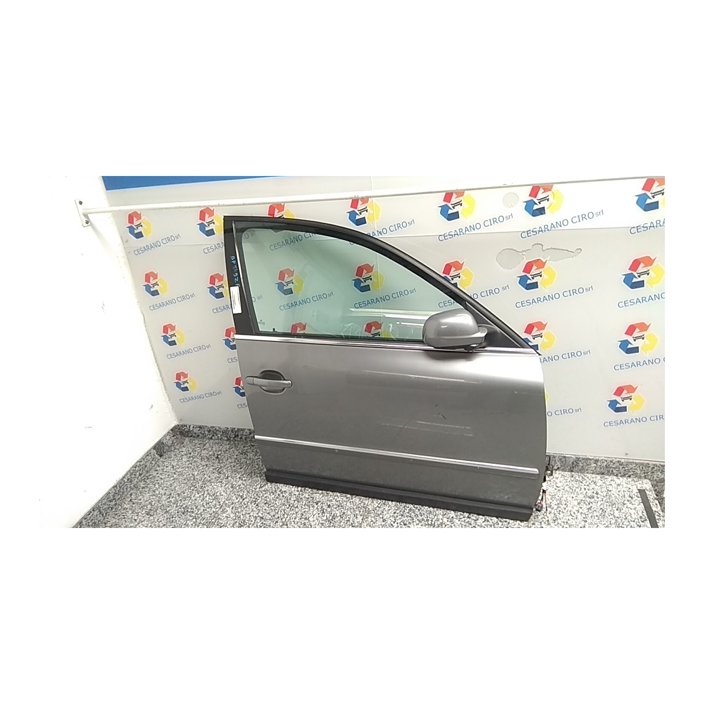 PORTA ANT. DX. 022 VOLKSWAGEN PASSAT (3B) (10/00-03/06) AVF 3B4831052BE