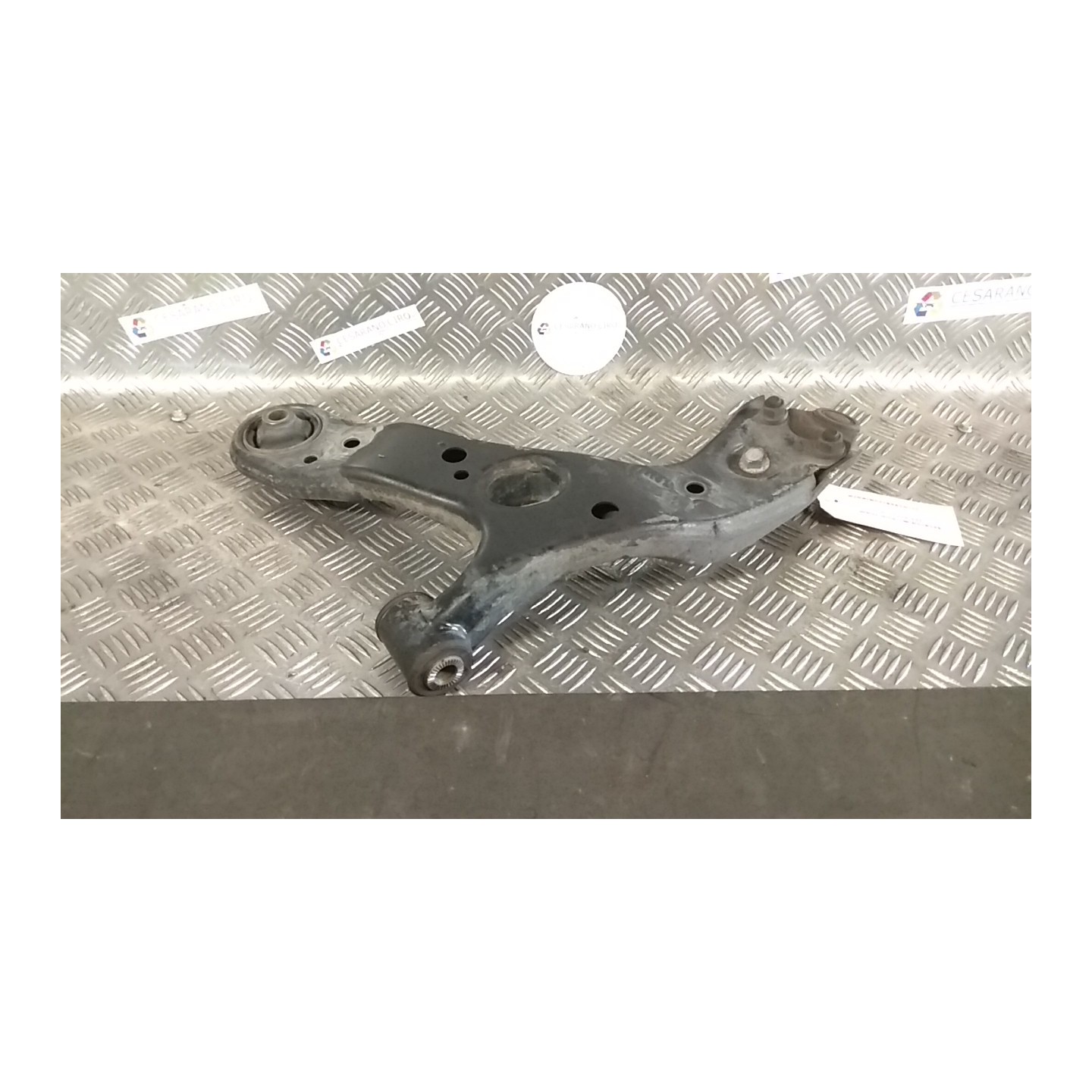BRACCIO OSCILLANTE SOSP. ANT. DX. 060 TOYOTA AURIS (01/07-) 1ZRFE 4806812300