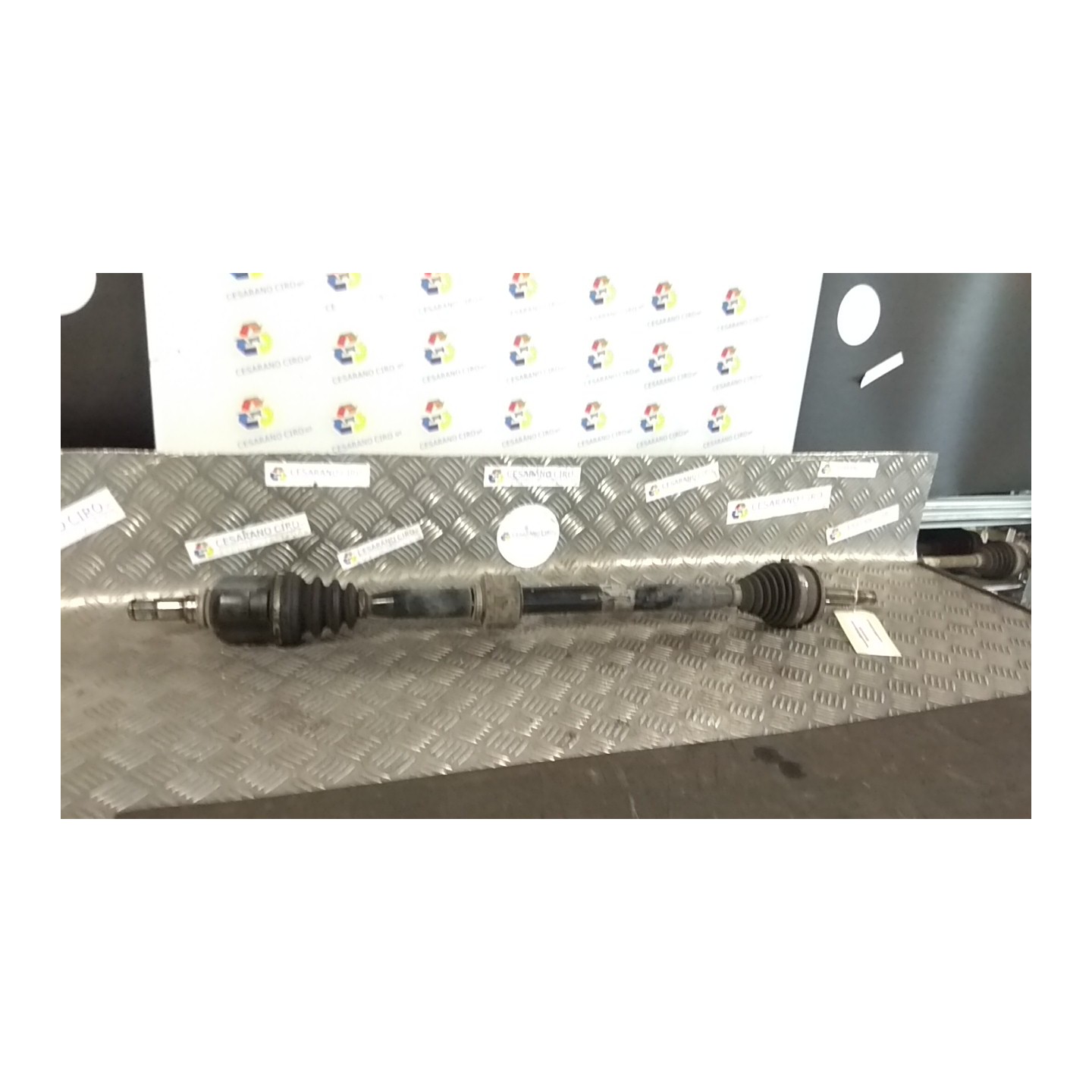 SEMIALBERO ANT. COMPL. DX. 061 TOYOTA AURIS (01/07-) 1ZRFE 4341002571