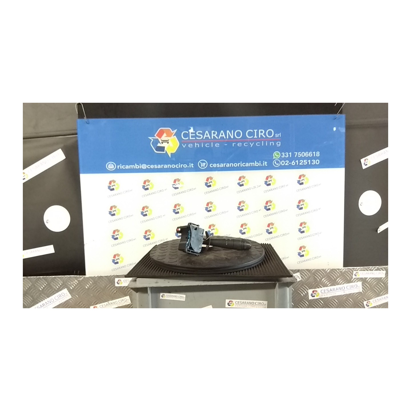 BLOCCO COMANDI TERGICRISTALLI 082 RENAULT TRAFIC (06/01-09/06) F9QU7 7701050685