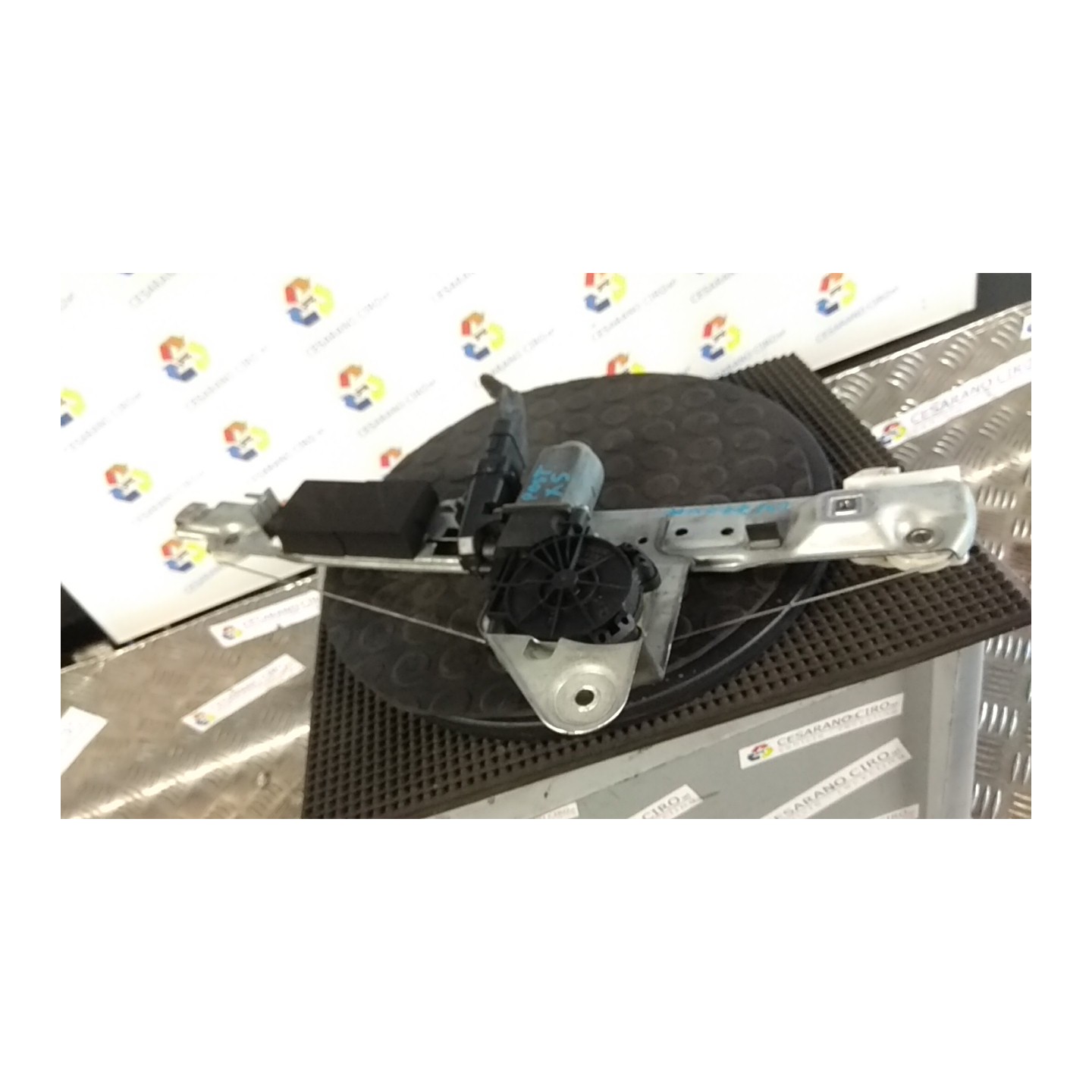 ALZACRISTALLO ELETTR. PORTA POST. SX. 072 RENAULT MEGANE 2A SERIE (09/02-02/06) F9QB8 8200028070
