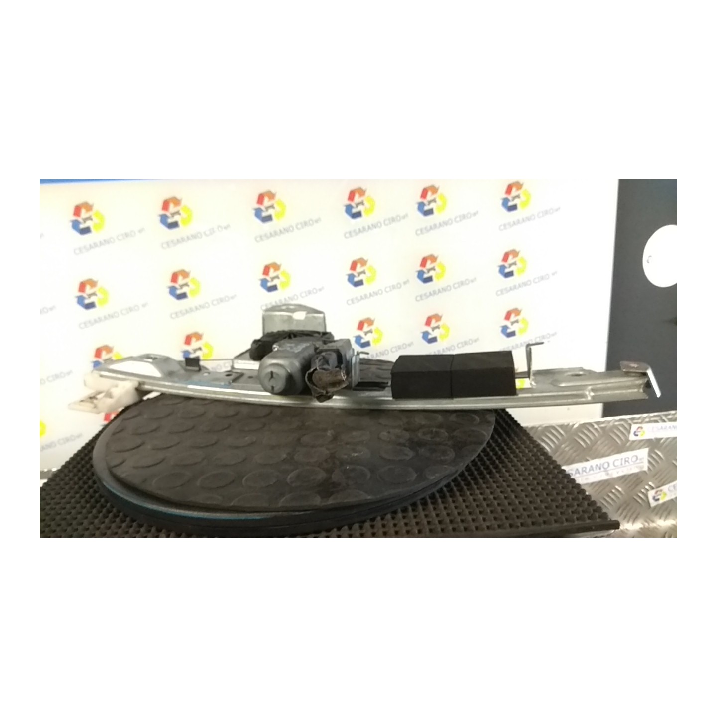 ALZACRISTALLO ELETTR. PORTA POST. SX. 072 RENAULT MEGANE 2A SERIE (09/02-02/06) F9QB8 8200028070