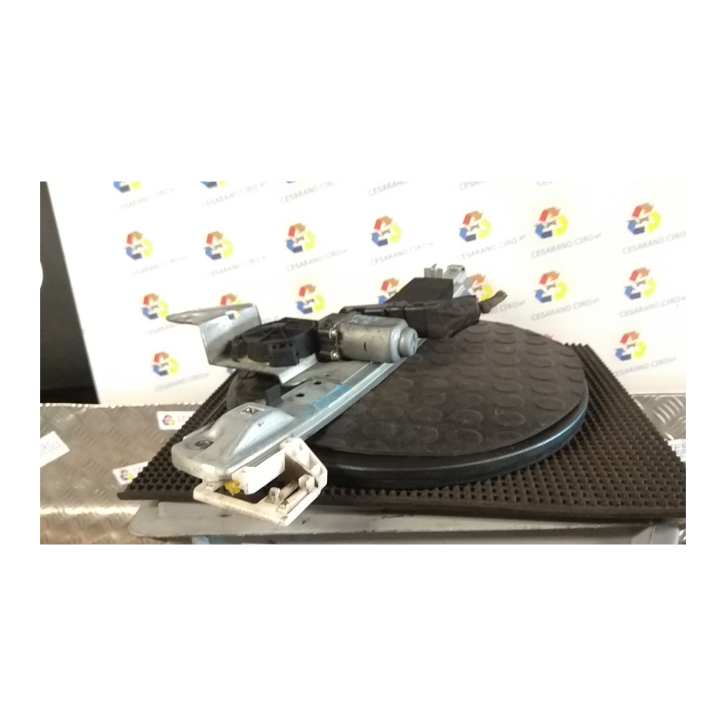 ALZACRISTALLO ELETTR. PORTA POST. SX. 072 RENAULT MEGANE 2A SERIE (09/02-02/06) F9QB8 8200028070