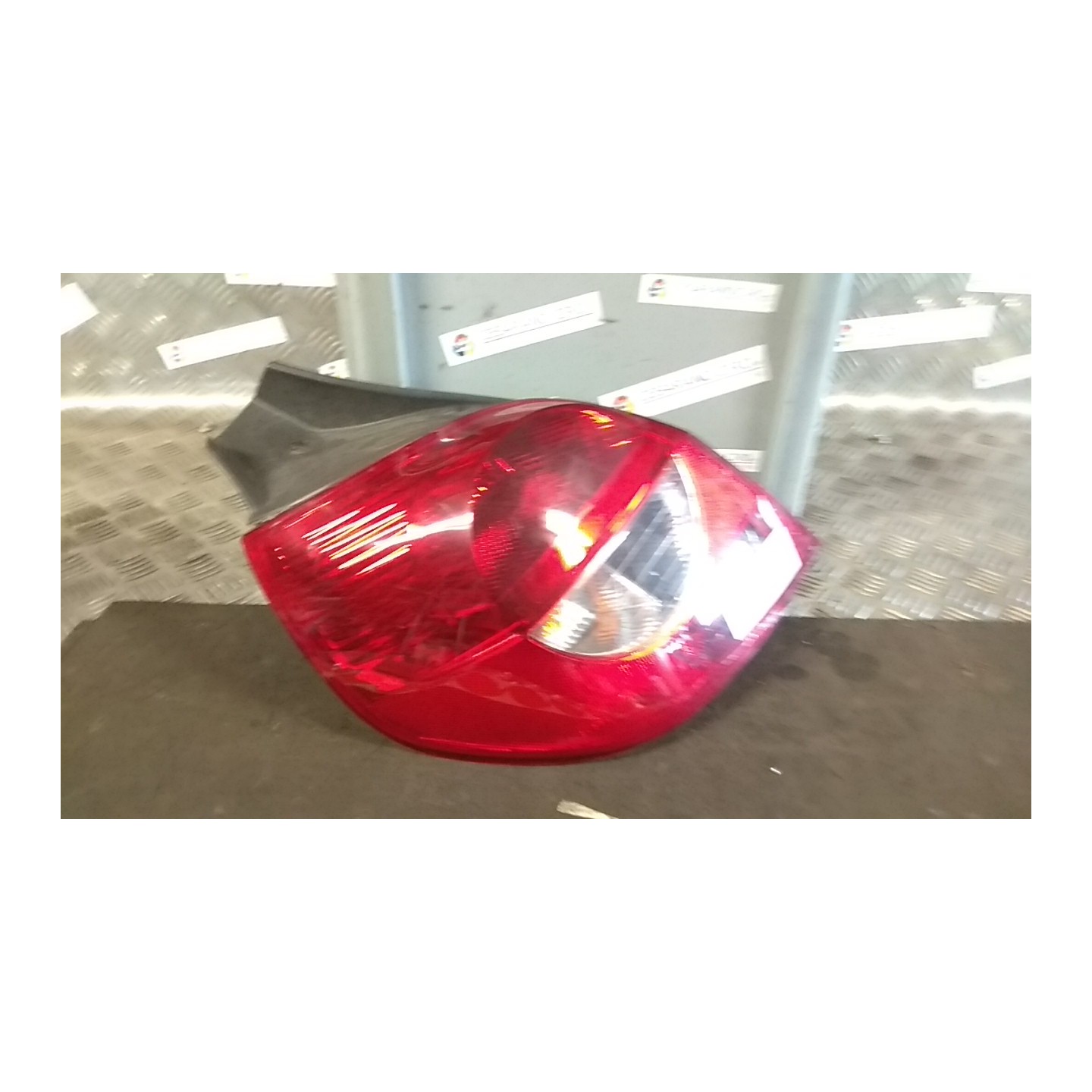 FANALE POST. SX. 039 RENAULT CLIO 3A SERIE (07/05-05/09) K9KT7 8200459962