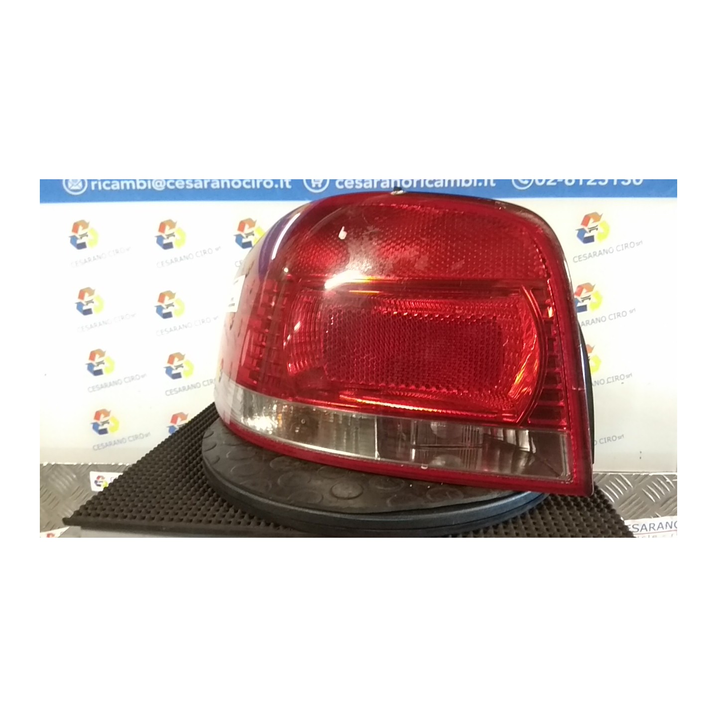 FANALE POST. C/RETRONEBBIA SX. 133 AUDI A3 (8P) (04/03-06/10) BKD 8P0945095