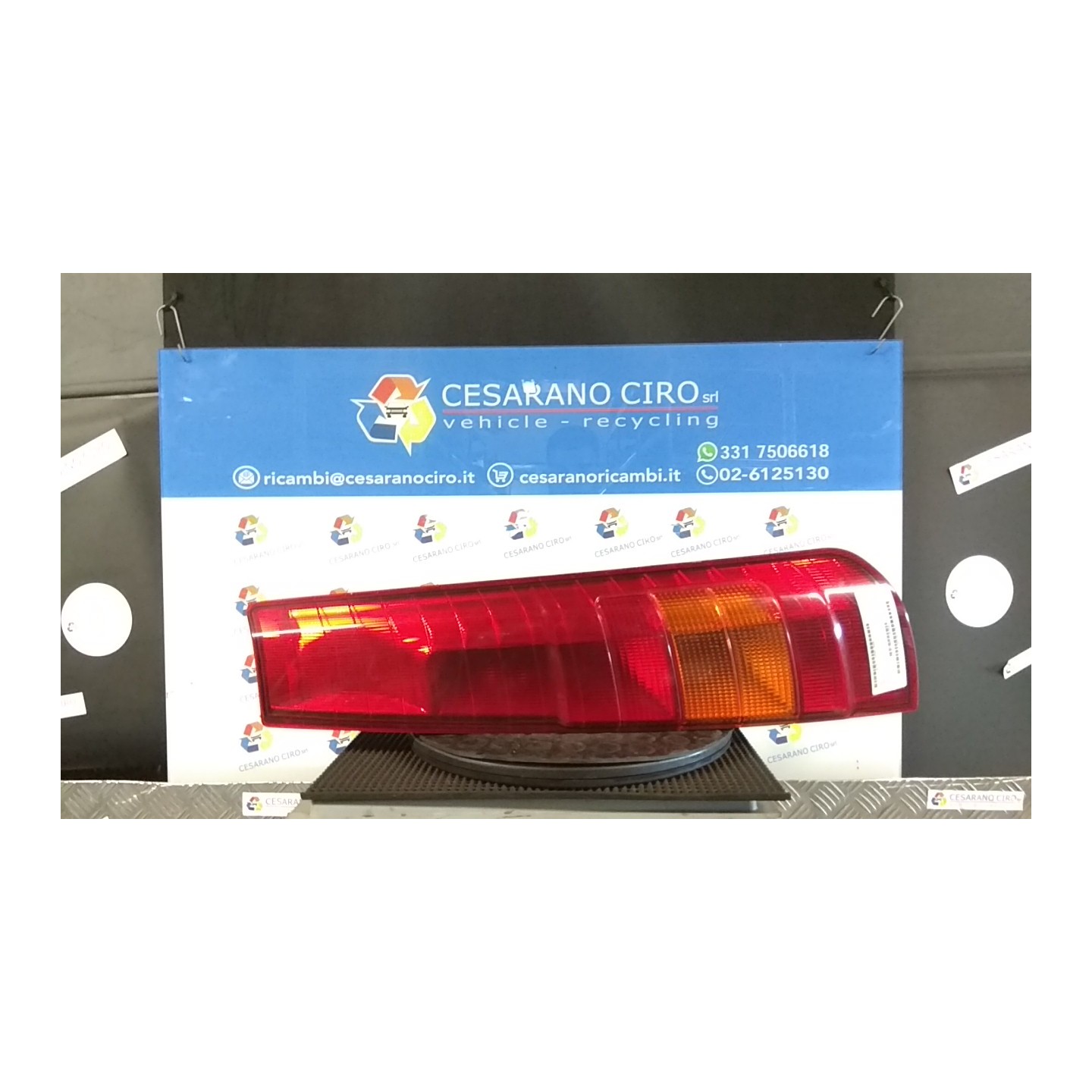 FANALE POST. DX. 009 MITSUBISHI SPACE RUNNER (09/99-12/01) 4G64 MR465606