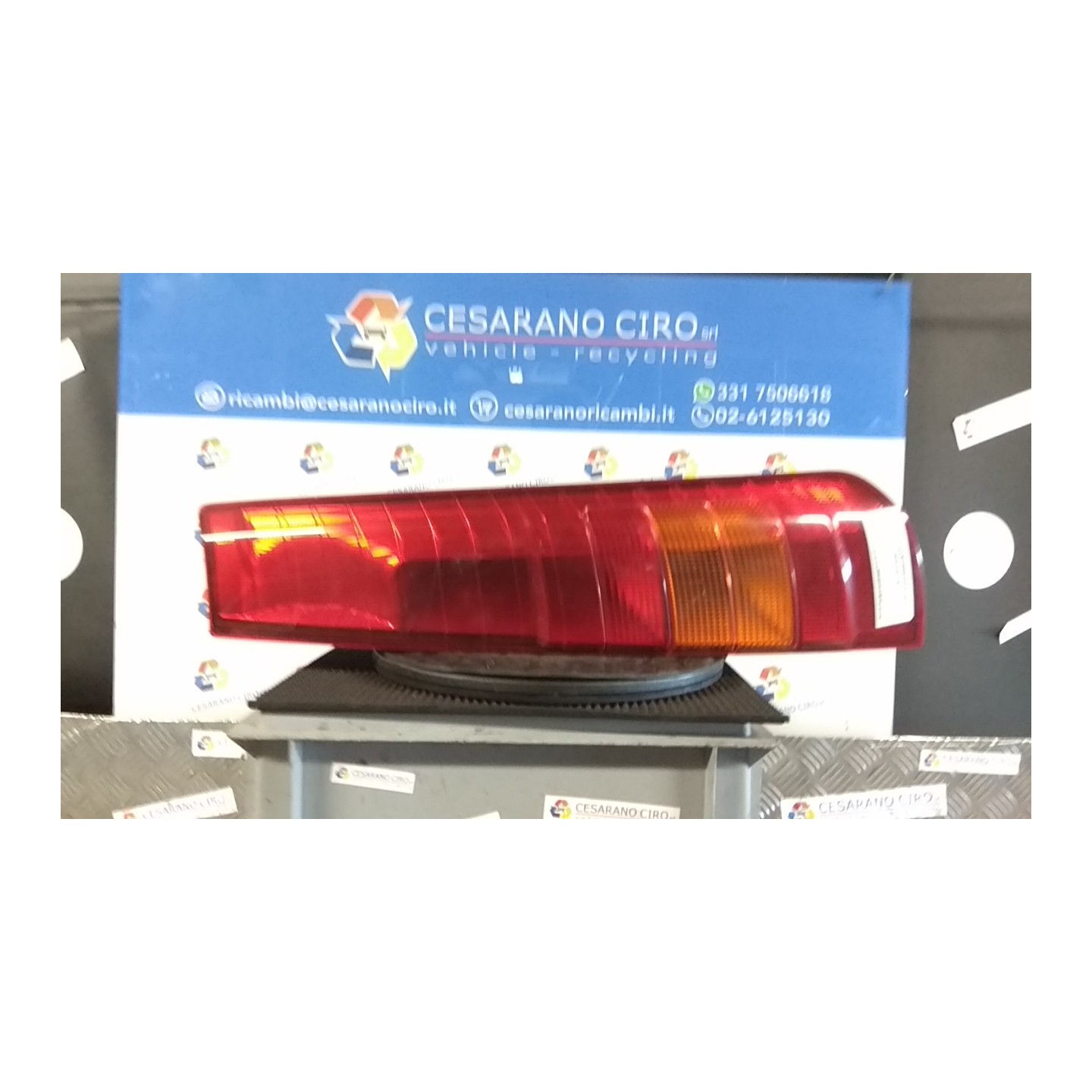 FANALE POST. DX. 009 MITSUBISHI SPACE RUNNER (09/99-12/01) 4G64 MR465606