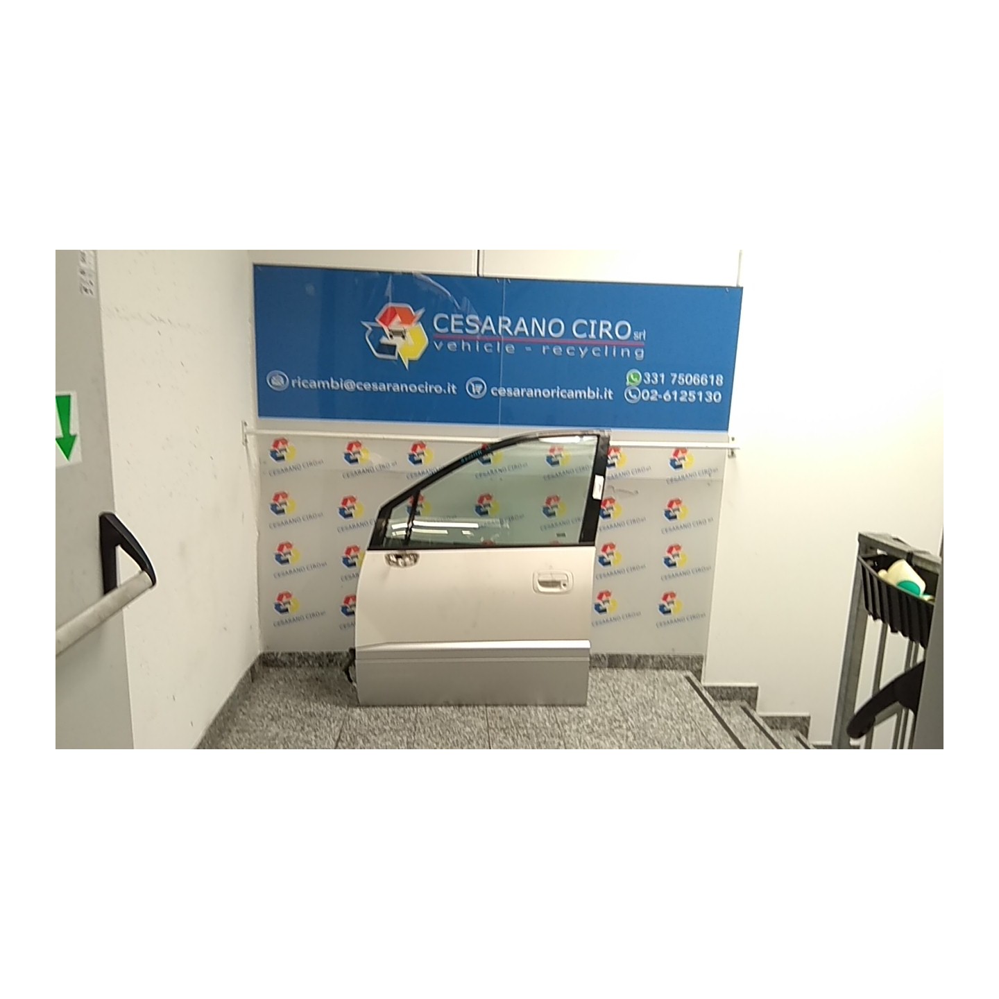PORTA ANT. DX. 102 MITSUBISHI SPACE RUNNER (09/99-12/01) 4G64 MR439482