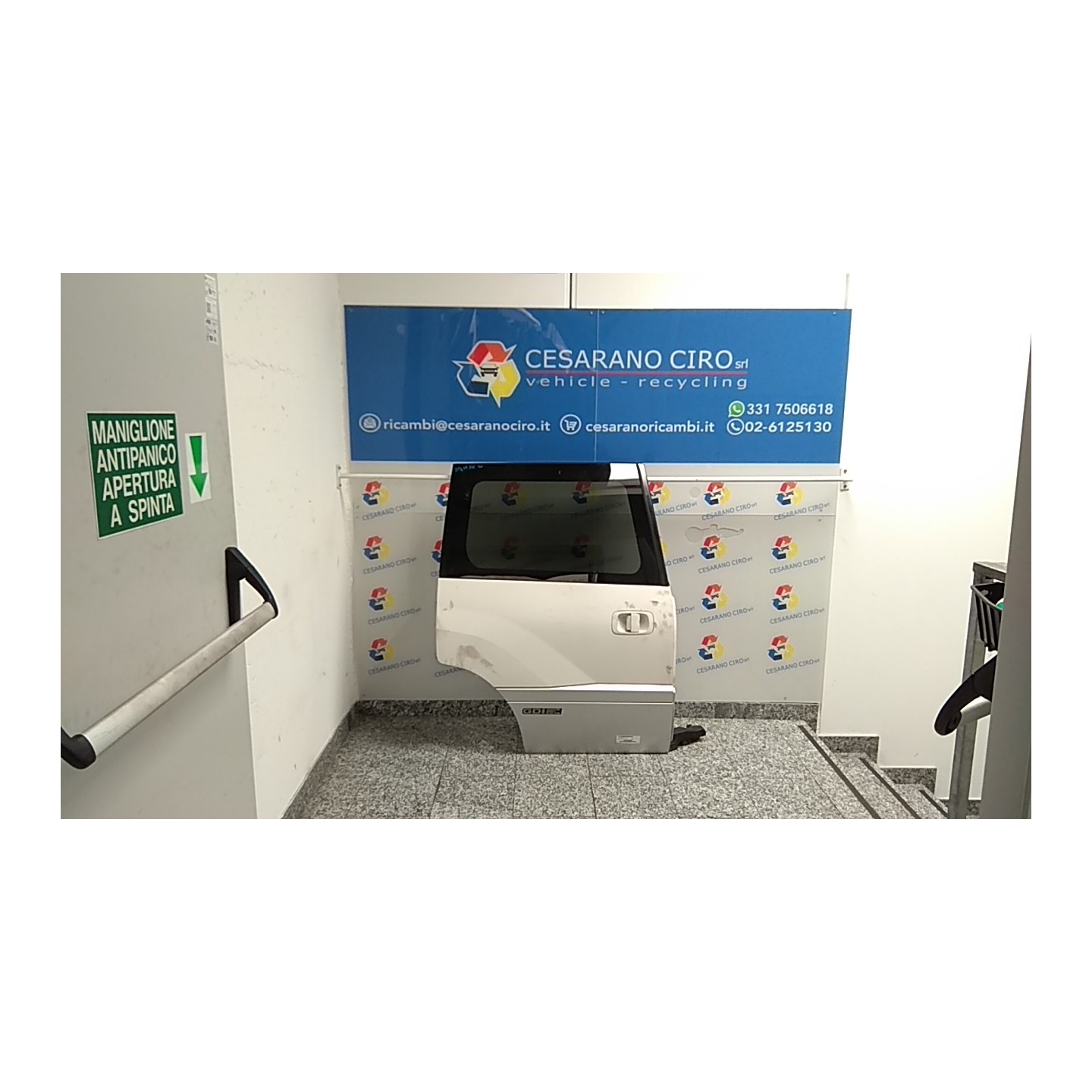 PORTA CARICO LAT. SCORREVOLE DX. 107 MITSUBISHI SPACE RUNNER (09/99-12/01) 4G64 MR439476