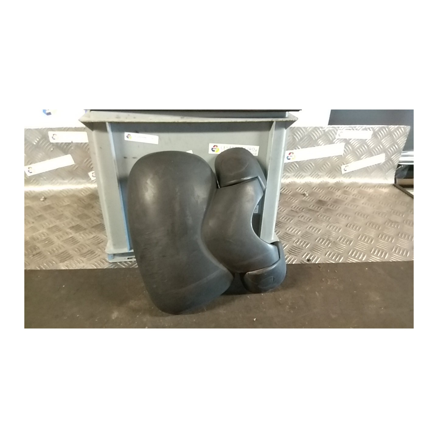 RETROVISORE EST. DX. 085 RENAULT TRAFIC (06/01-09/06) F9QU7 7701473243