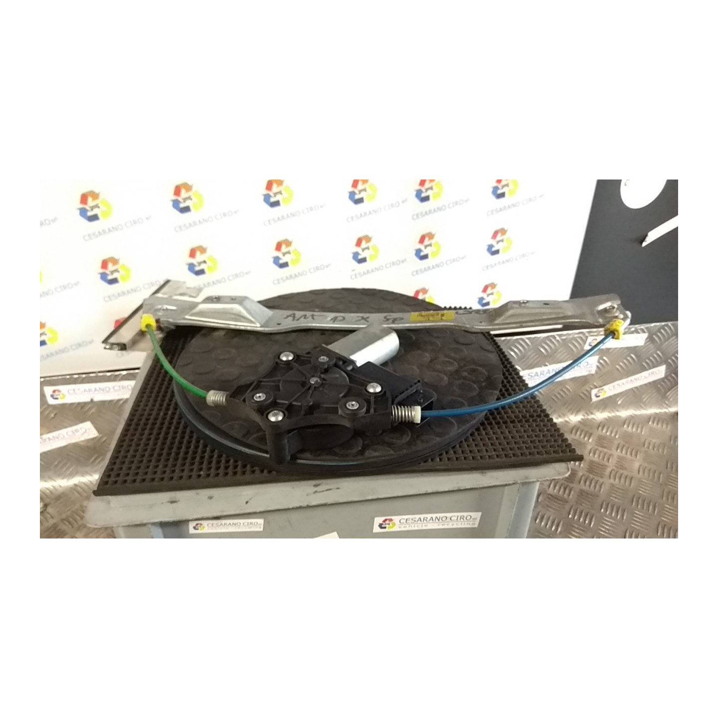 ALZACRISTALLO ELETTR. PORTA ANT. C/MOTORINO DX. 127 OPEL CORSA (S07) (01/11-) A13DTC 13298154