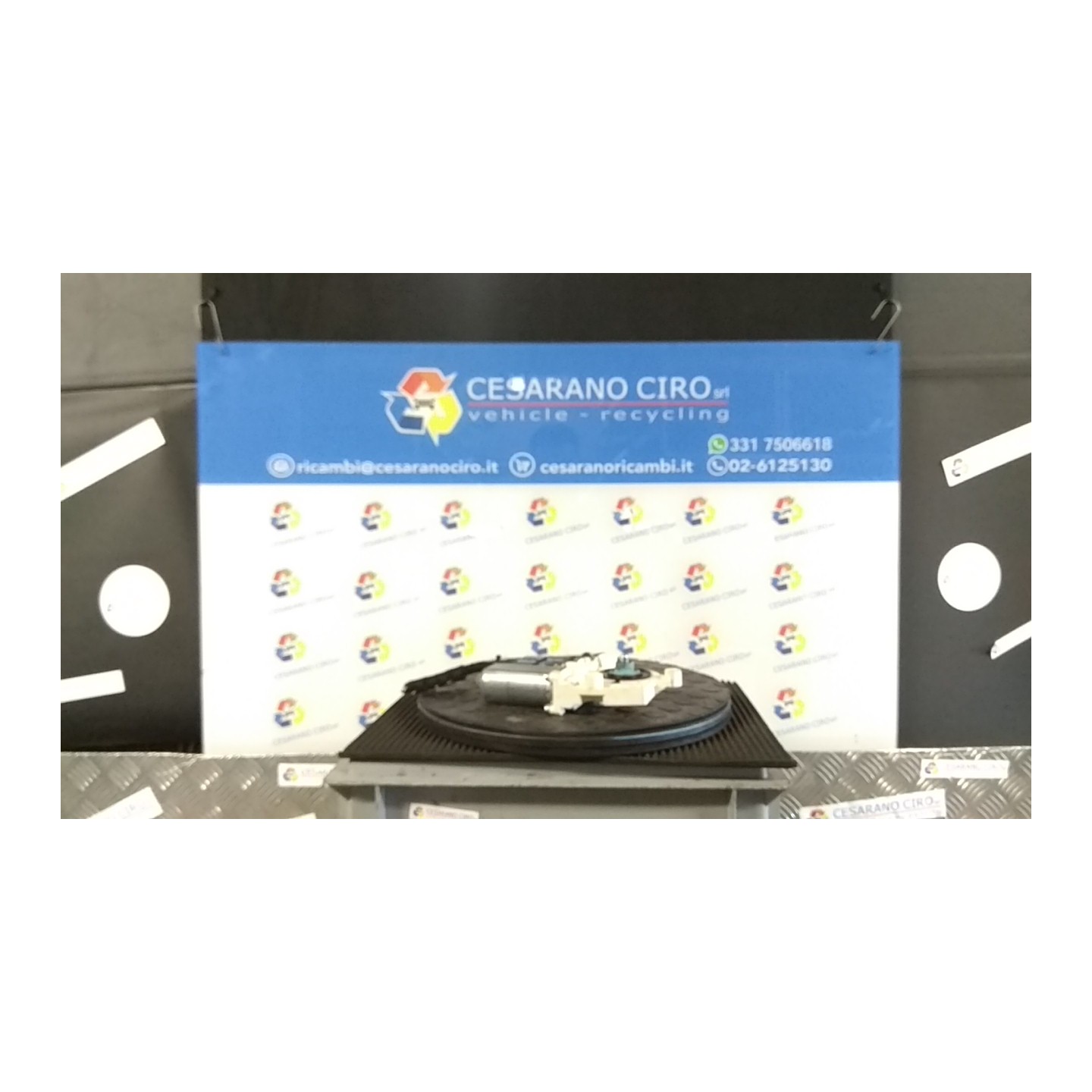 ALZACRISTALLO ELETTR. PORTA POST. SX. 030 VOLKSWAGEN GOLF (1K) (10/03-12/09) BSE 1K4839461A