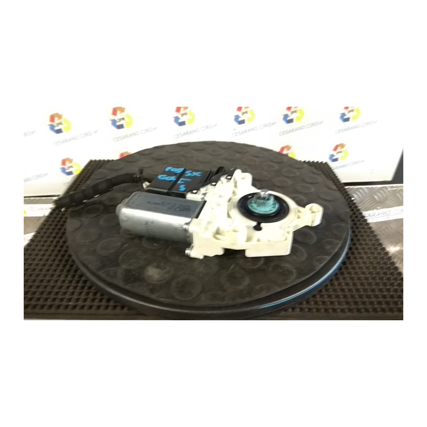 ALZACRISTALLO ELETTR. PORTA POST. SX. 030 VOLKSWAGEN GOLF (1K) (10/03-12/09) BSE 1K4839461A